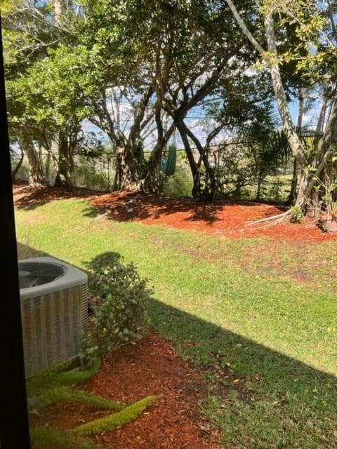 Townhouse in Weston — photo 4 of 4