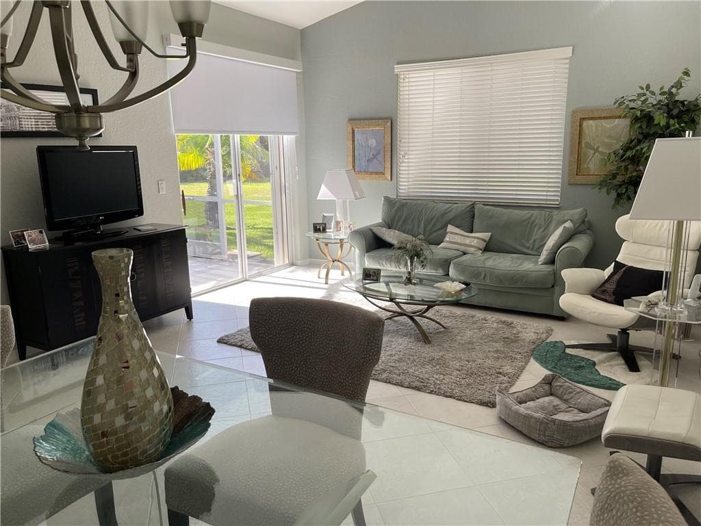 15864 SW 10th Street, Pembroke Pines, FL 33027 — photo 23 of 28