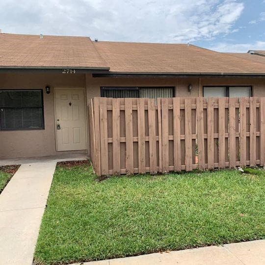 2714 N Nob Hill Road, Sunrise, FL 33322 — photo 1 of 10