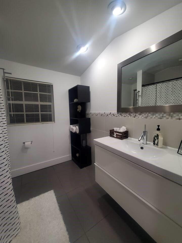 200 SW 3rd Avenue, Hallandale Beach, FL 33009 — photo 5 of 12