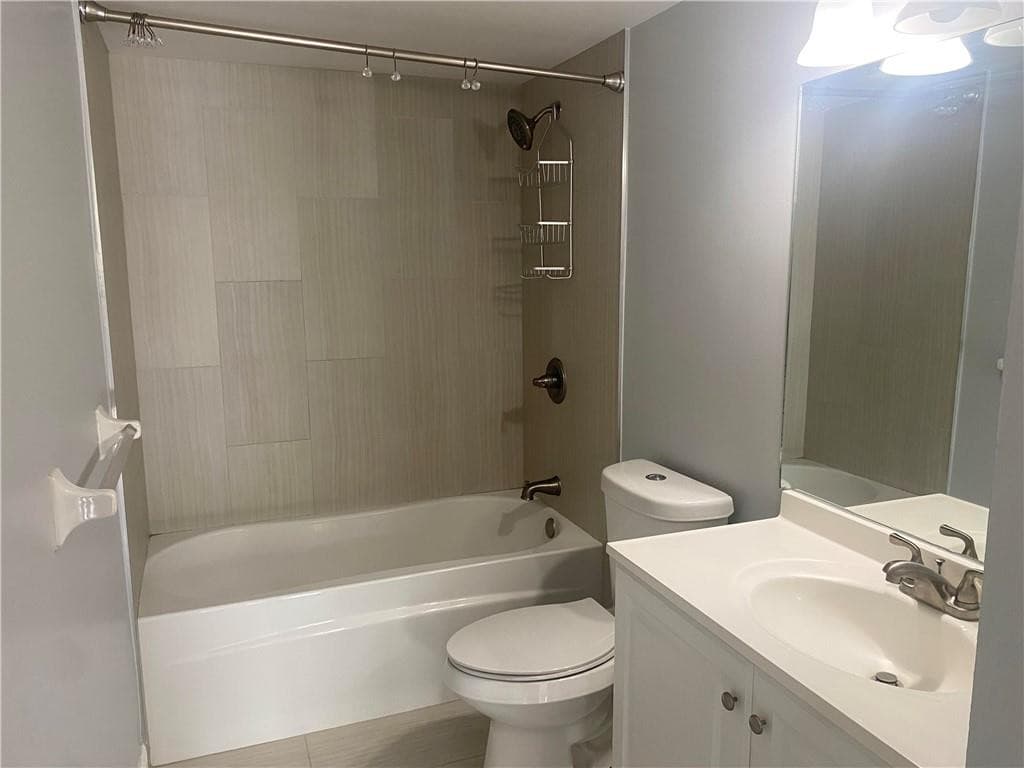 4166 Inverrary Drive 406, Lauderhill, FL 33319 — photo 11 of 18