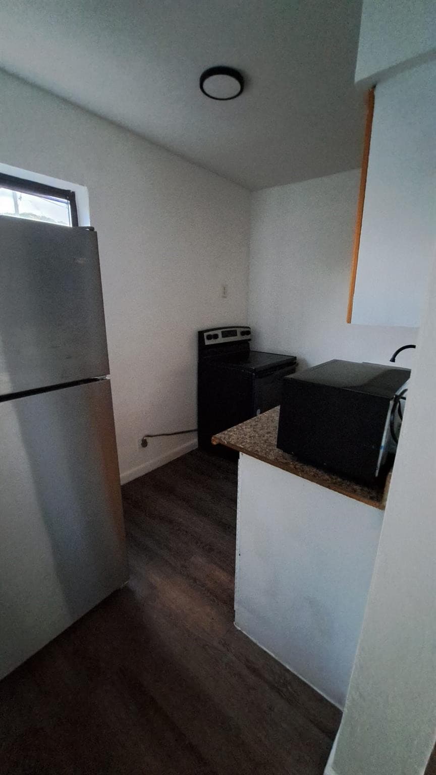 1027 SW 3rd Street, Miami, FL 33130 — photo 2 of 9