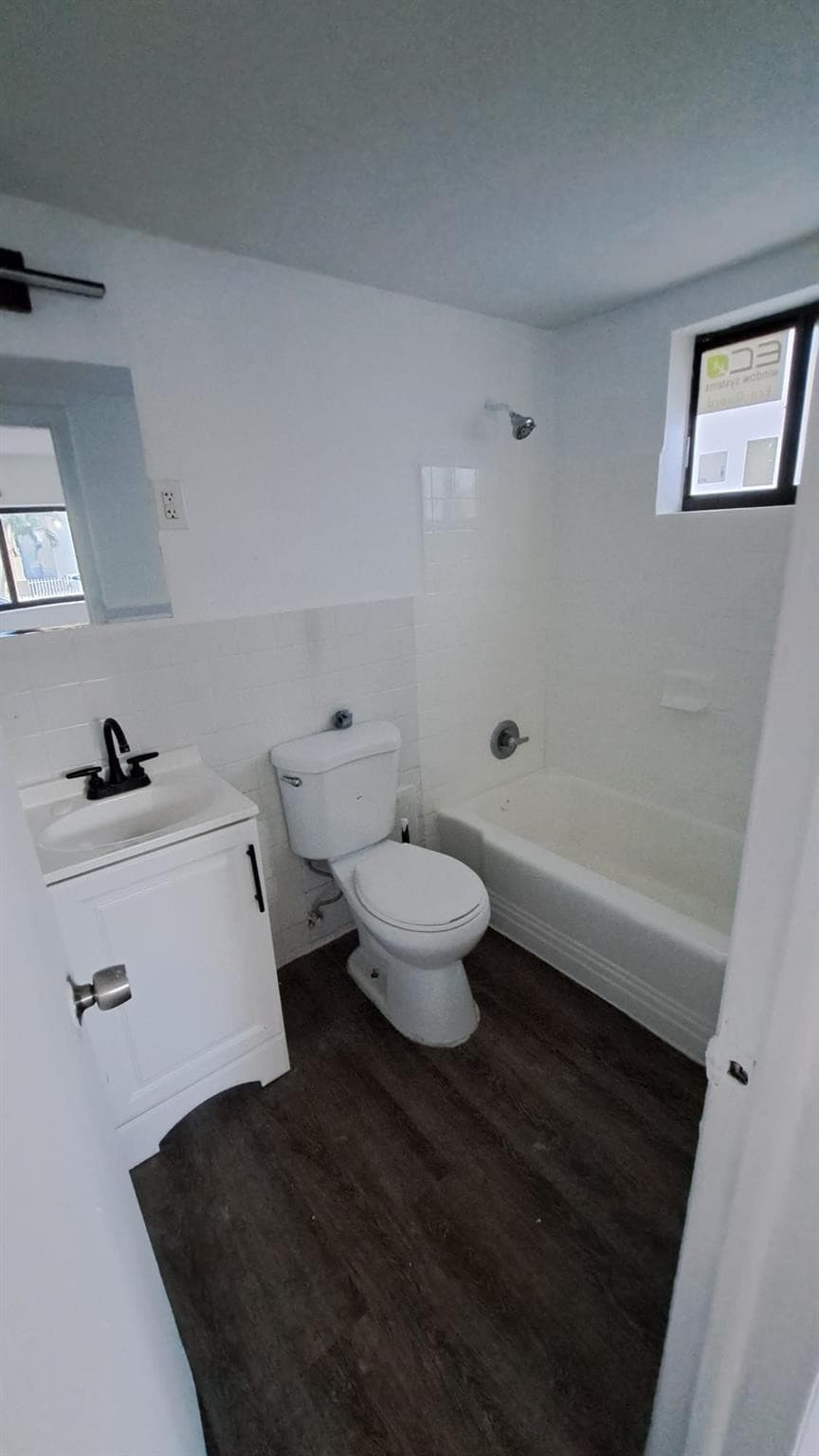 1027 SW 3rd Street, Miami, FL 33130 — photo 3 of 9
