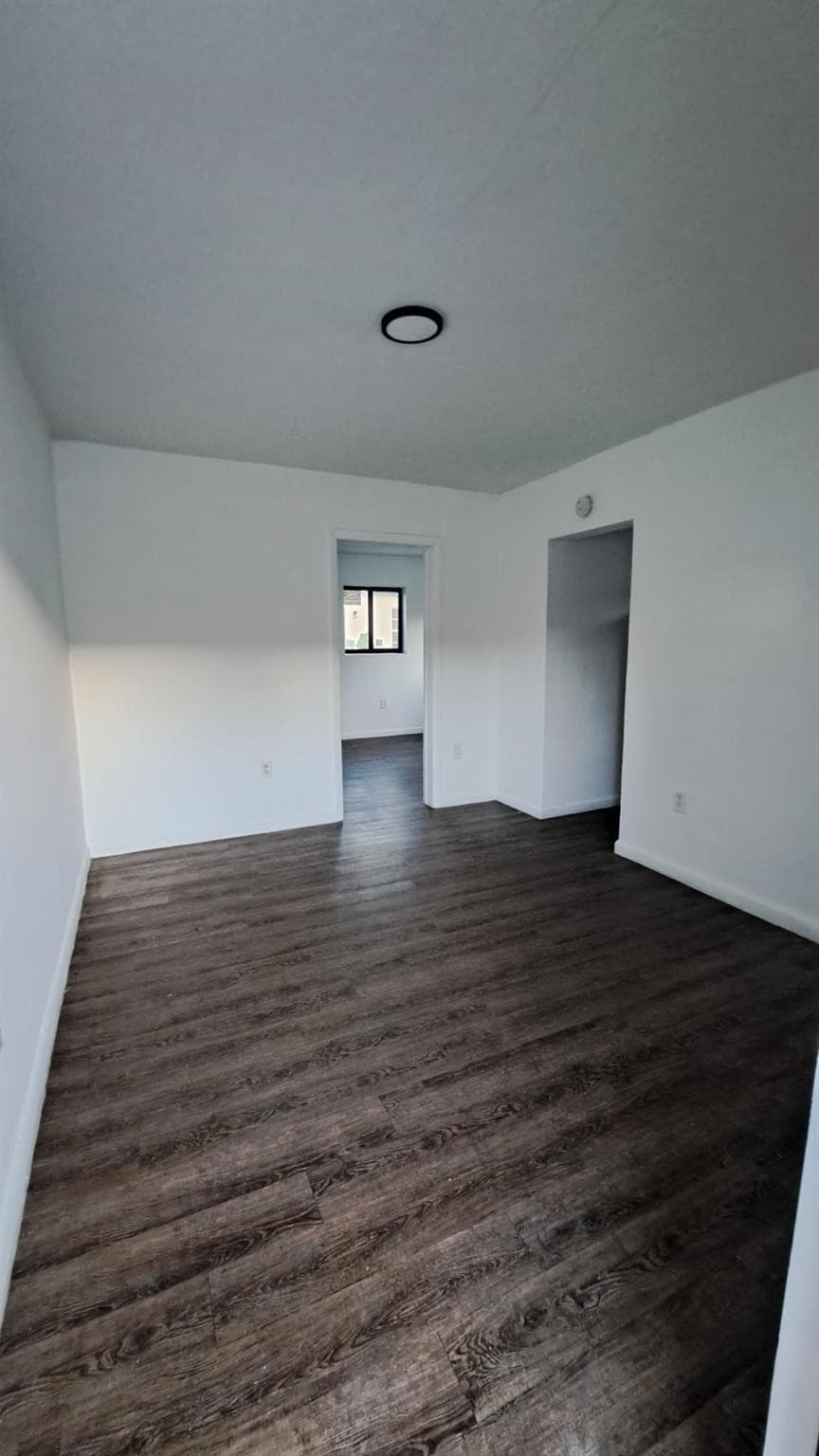 1027 SW 3rd Street, Miami, FL 33130 — photo 7 of 9