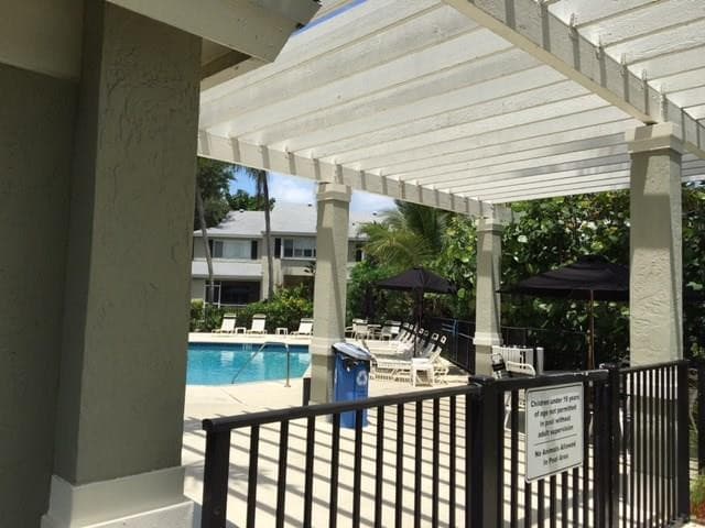 Townhouse in Delray Beach — photo 4 of 6