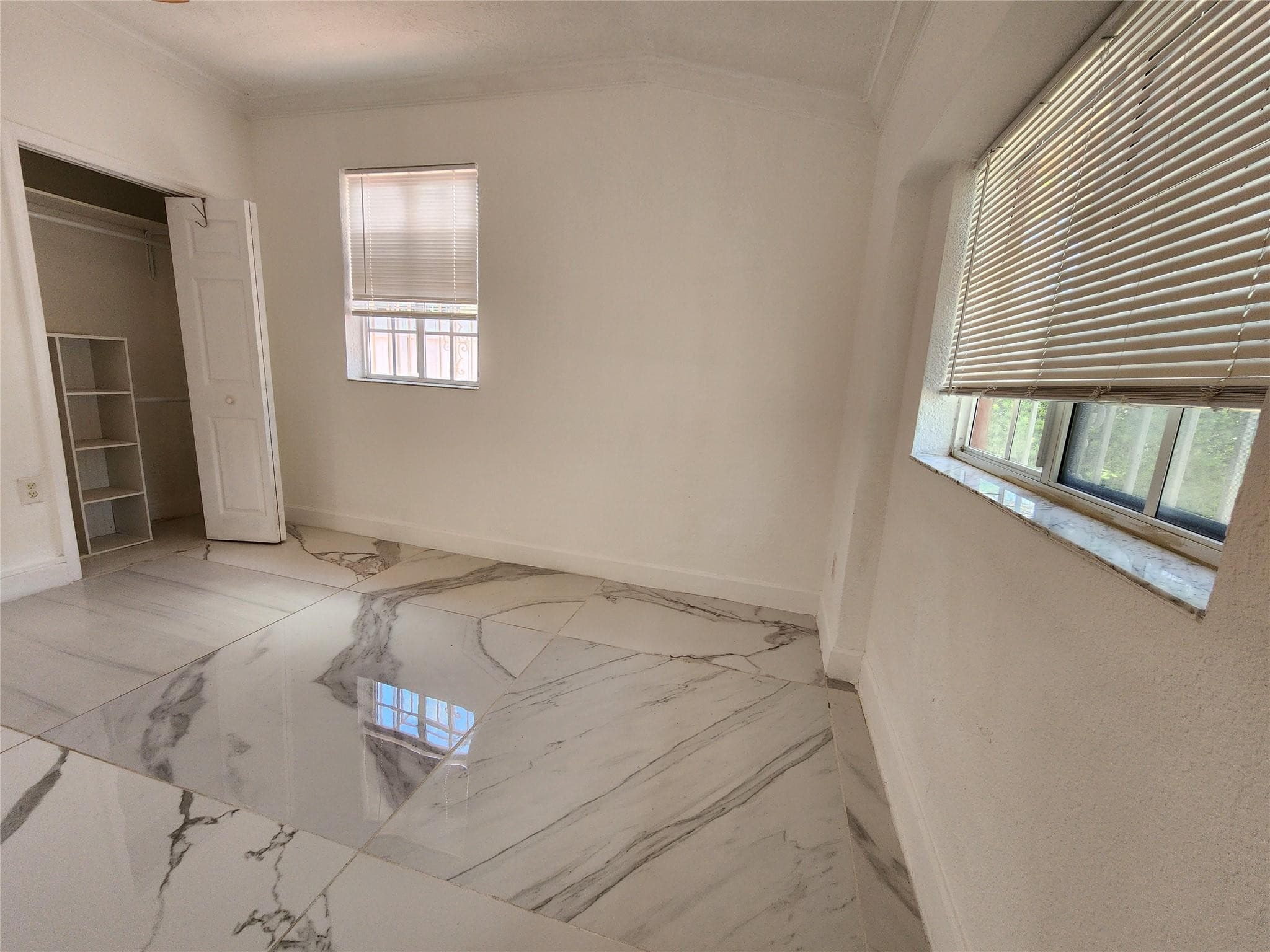 1570 NE 159th Street, North Miami Beach, FL 33162 — photo 3 of 20