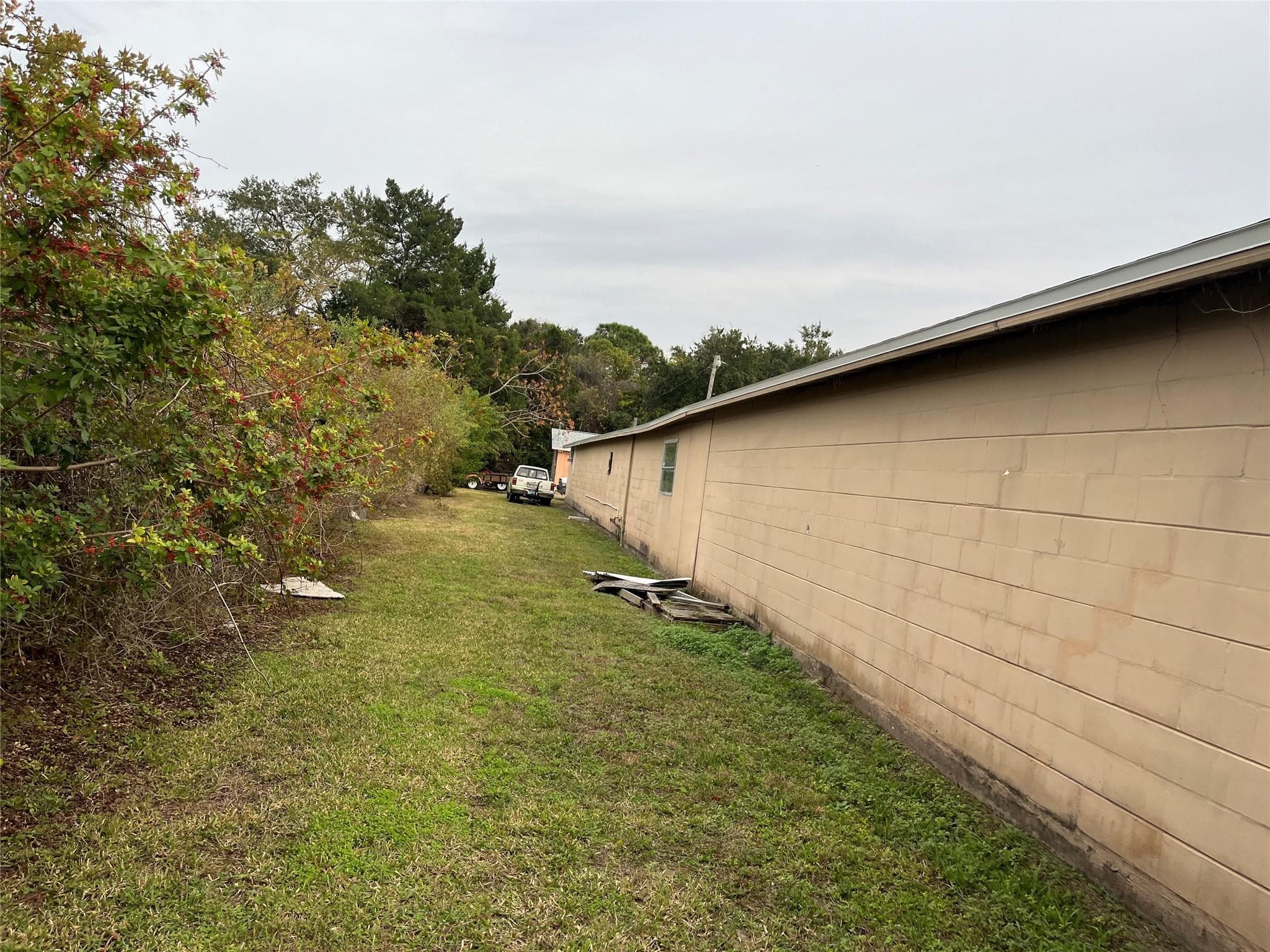 14600 Marina Drive, FL 34667 — photo 13 of 24