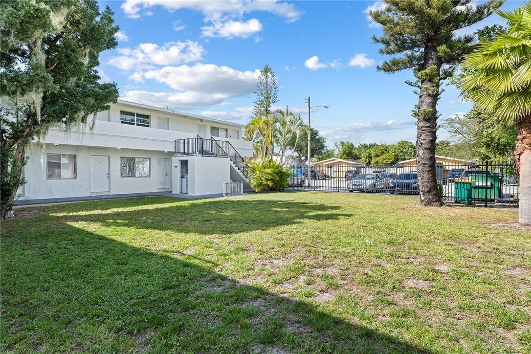 500 SE 22nd Street, Fort Lauderdale, FL 33316 — photo 2 of 18