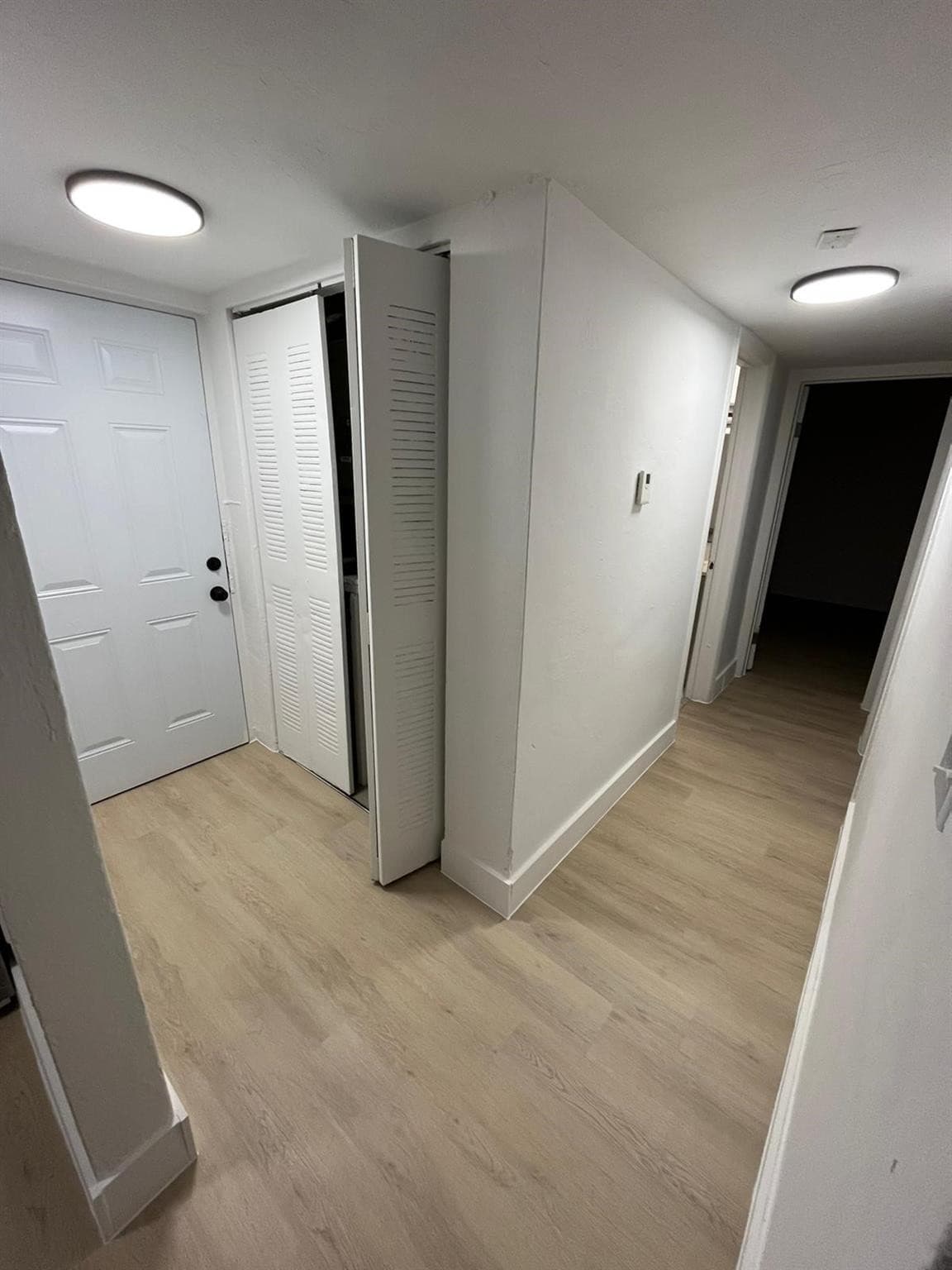 1000 NW 95th Terrace 202, Miami, FL 33150 — photo 4 of 7