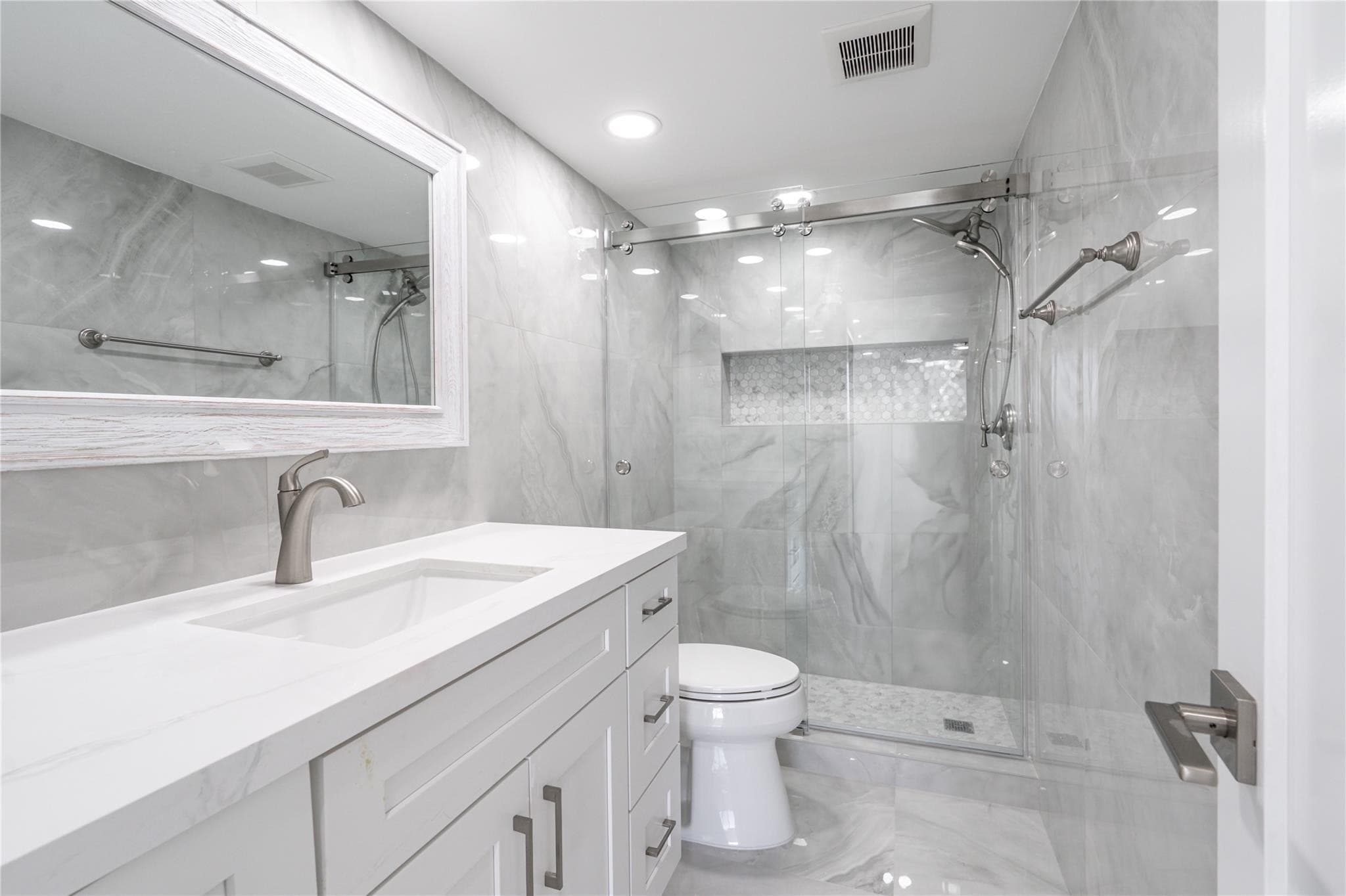 8900 Washington Boulevard 418, Pembroke Pines, FL 33025 — photo 4 of 82