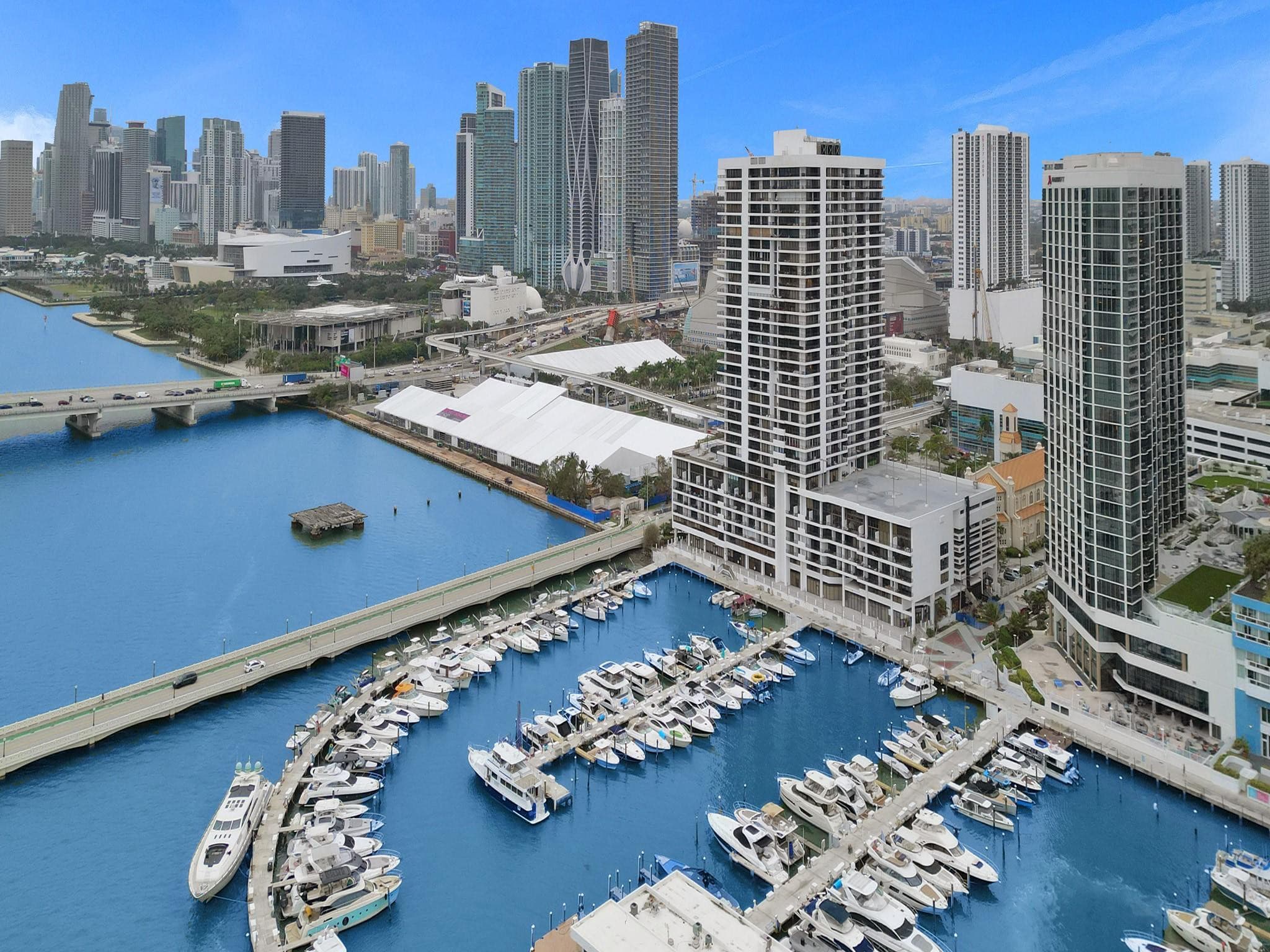 555 NE 15th Street T4(704), Miami, FL 33132 — photo 2 of 43