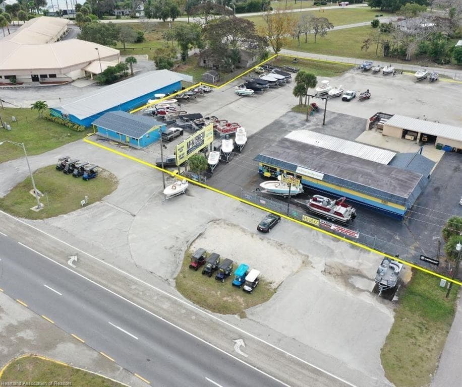 1130 US 27, Lake Placid, FL 33852 — photo 1 of 18