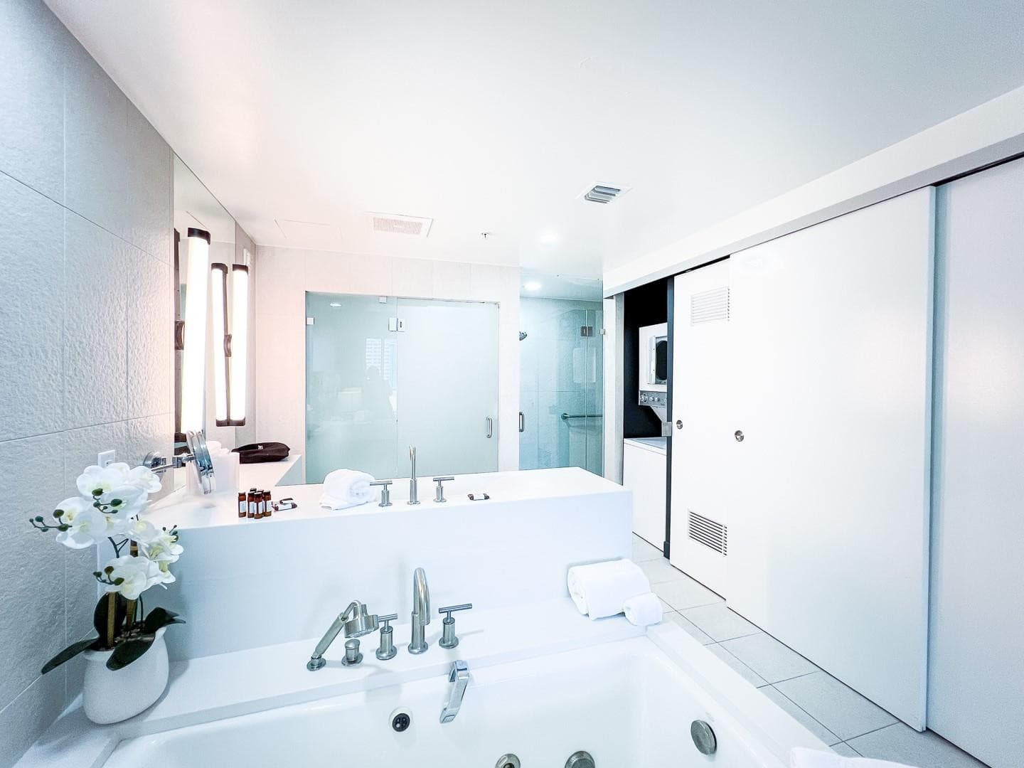 3101 N Bayshore Drive 604, Fort Lauderdale, FL 33304 — photo 37 of 44
