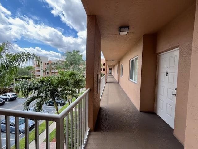 7725 Yardley Drive 313, Fort Lauderdale, FL 33321 — photo 3 of 3