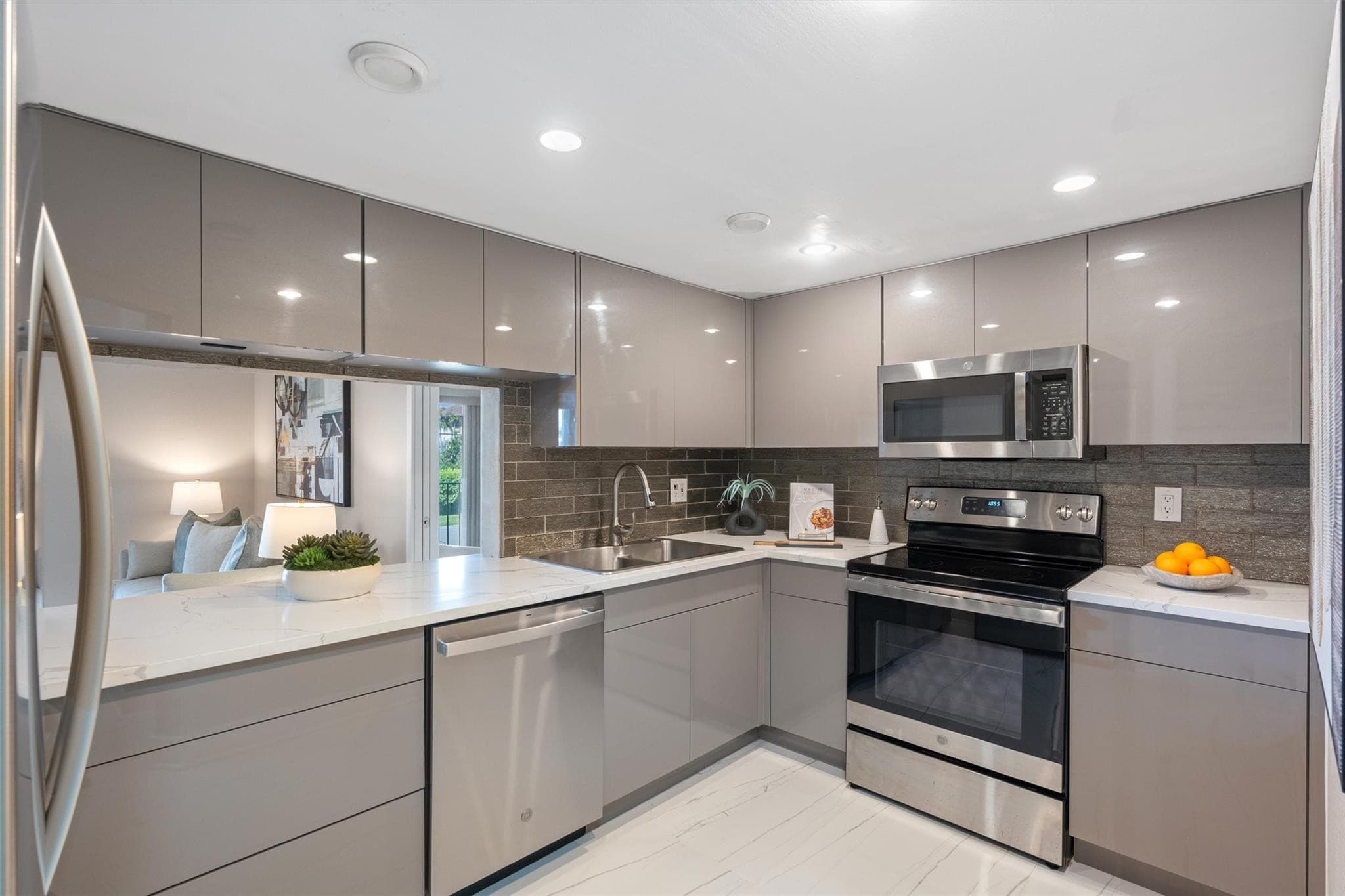 4013 N Ocean Drive 107, Lauderdale-By-The-Sea, FL 33308 — photo 1 of 42