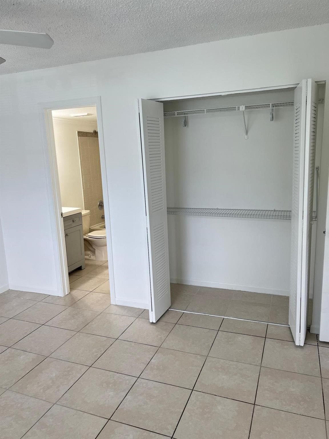 1040 Twin Lakes Drive 1040, Coral Springs, FL 33071 — photo 11 of 17