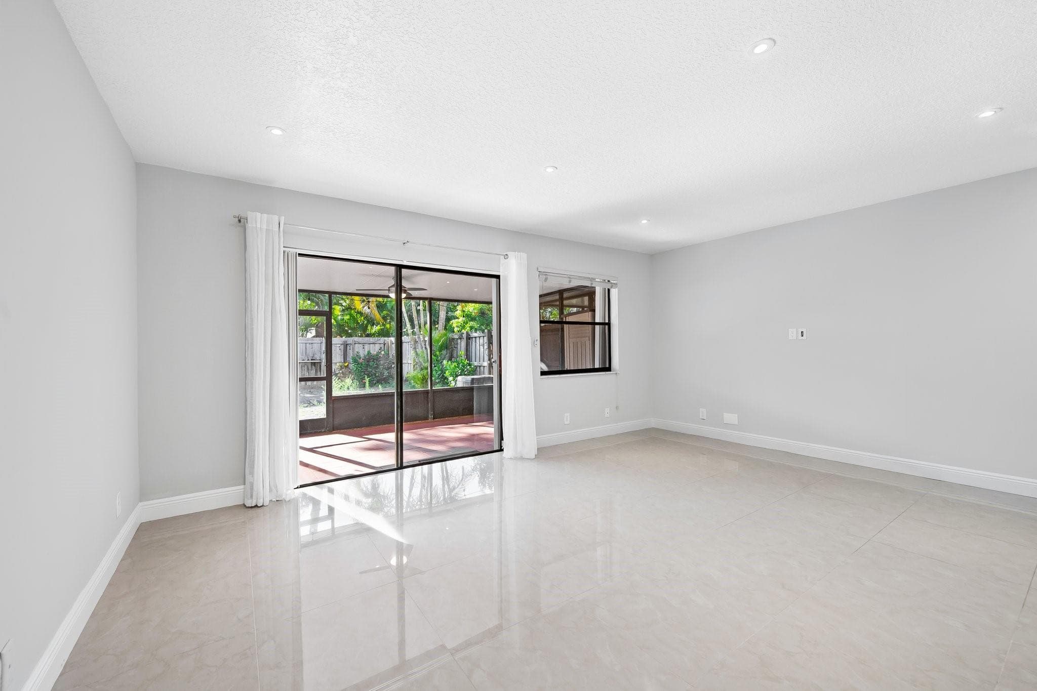 2127 NE 11th Avenue, Wilton Manors, FL 33305 — photo 6 of 24