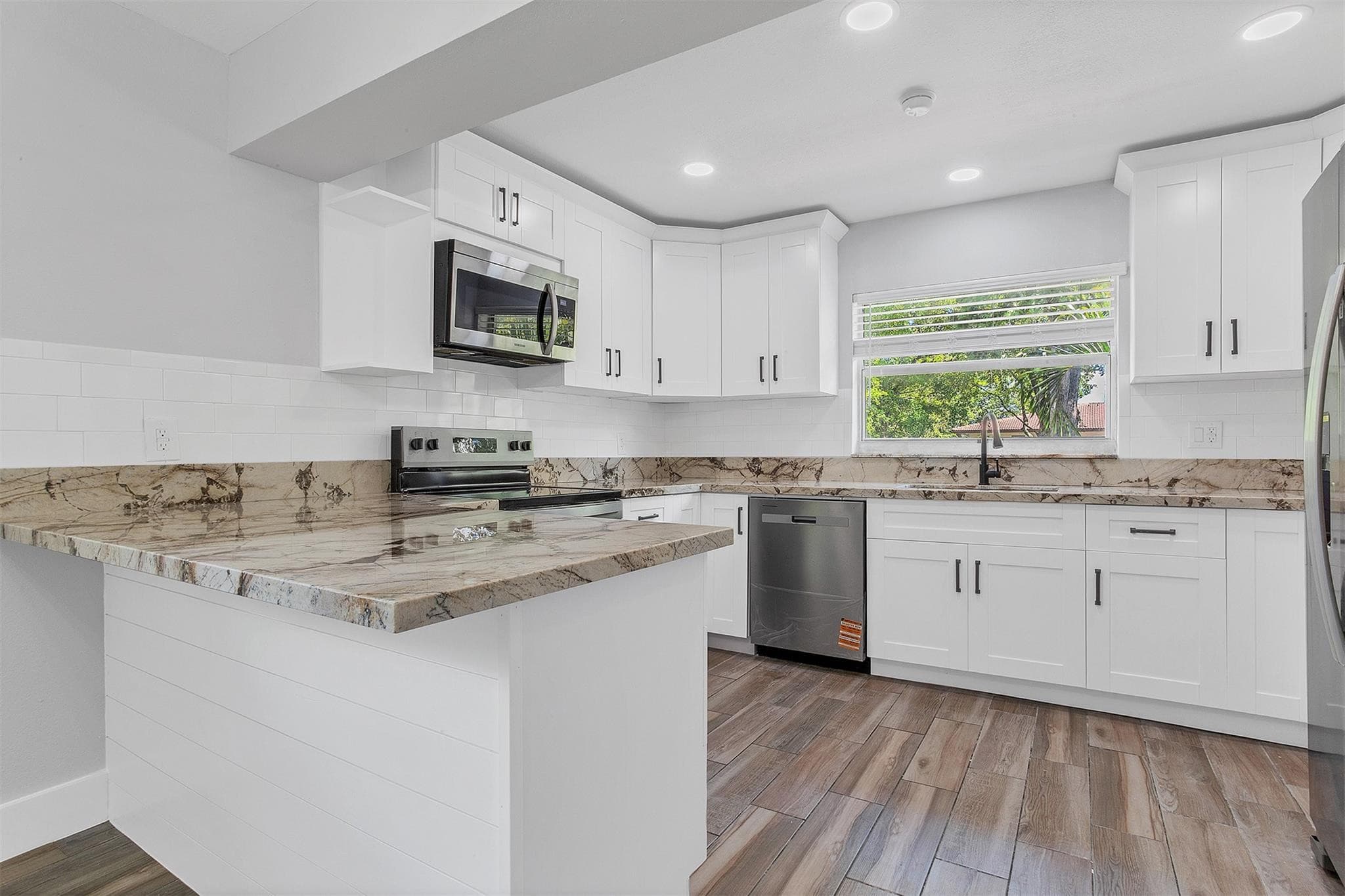 Condominium in Coral Springs — photo 10 of 32