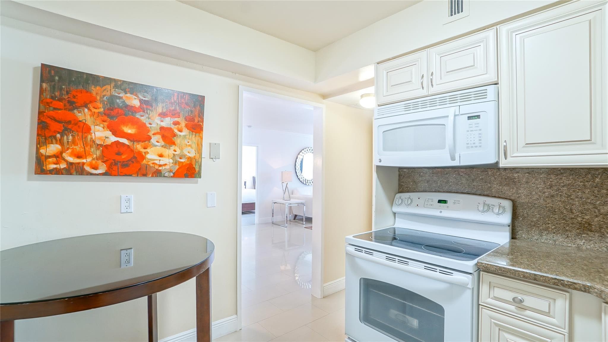 5225 Collins Avenue 1417, Miami Beach, FL 33140 — photo 10 of 22