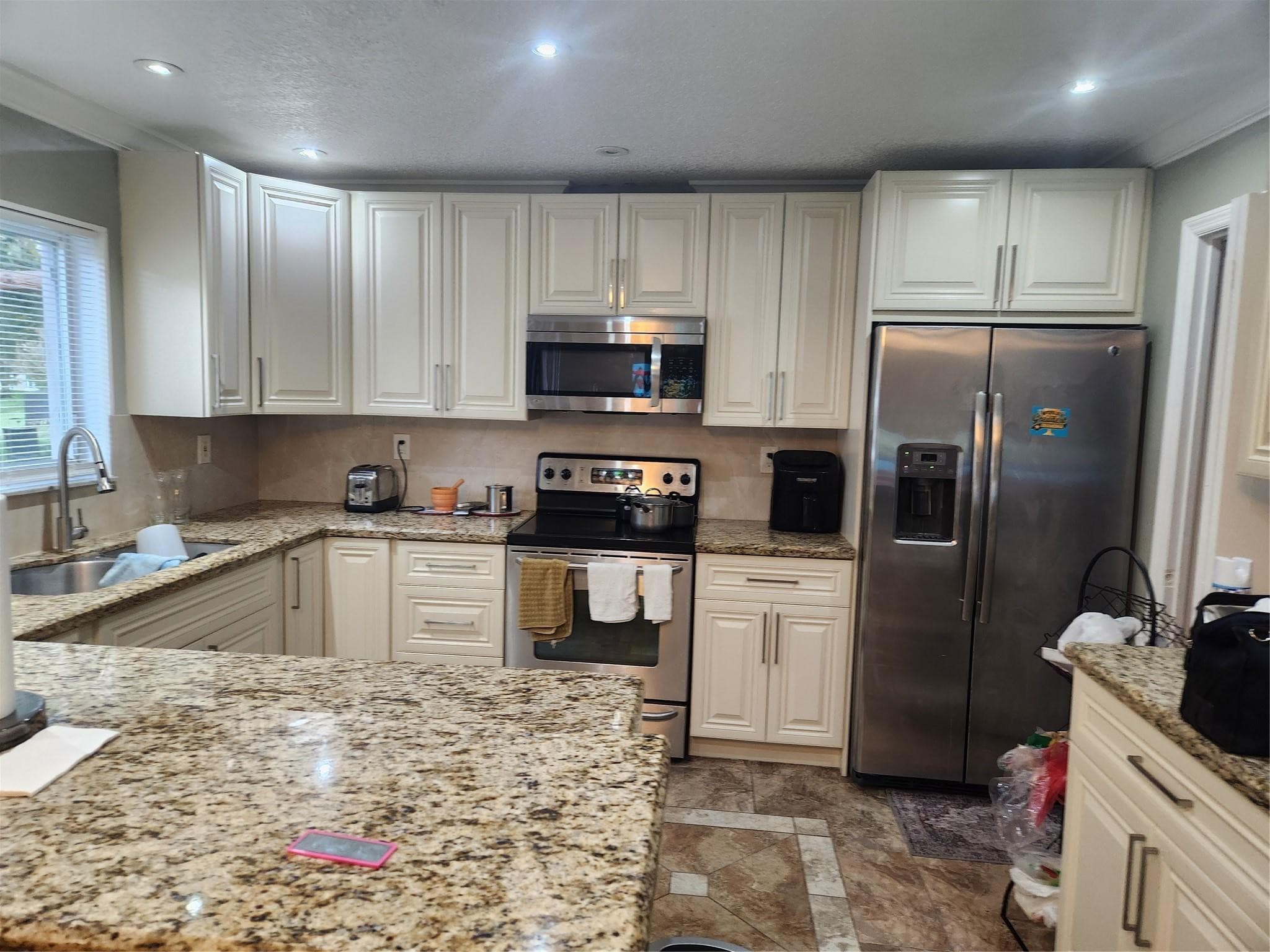 Single Family Residence in Miramar — photo 5 of 14