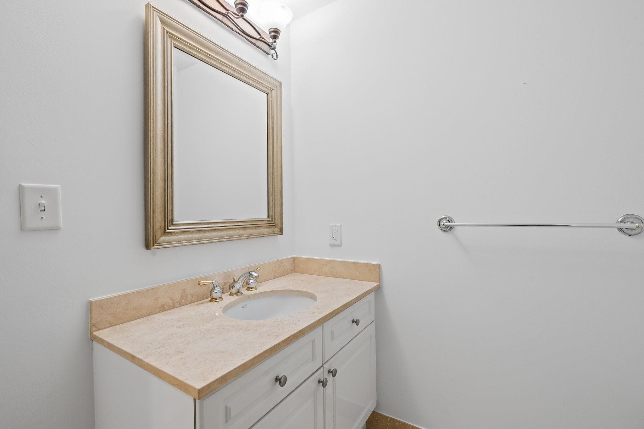 Condominium in Fort Lauderdale — photo 21 of 38
