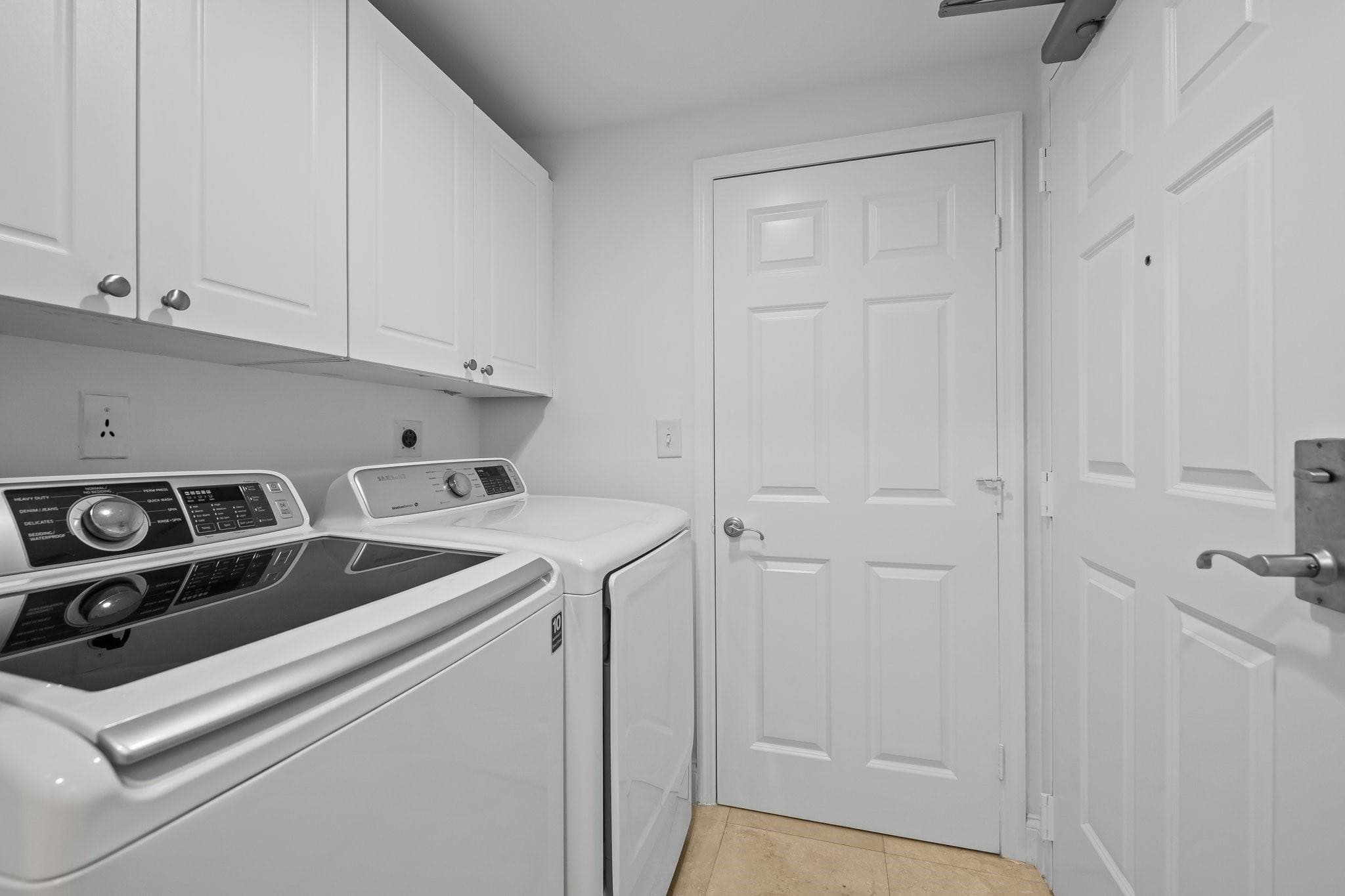 Condominium in Fort Lauderdale — photo 25 of 38