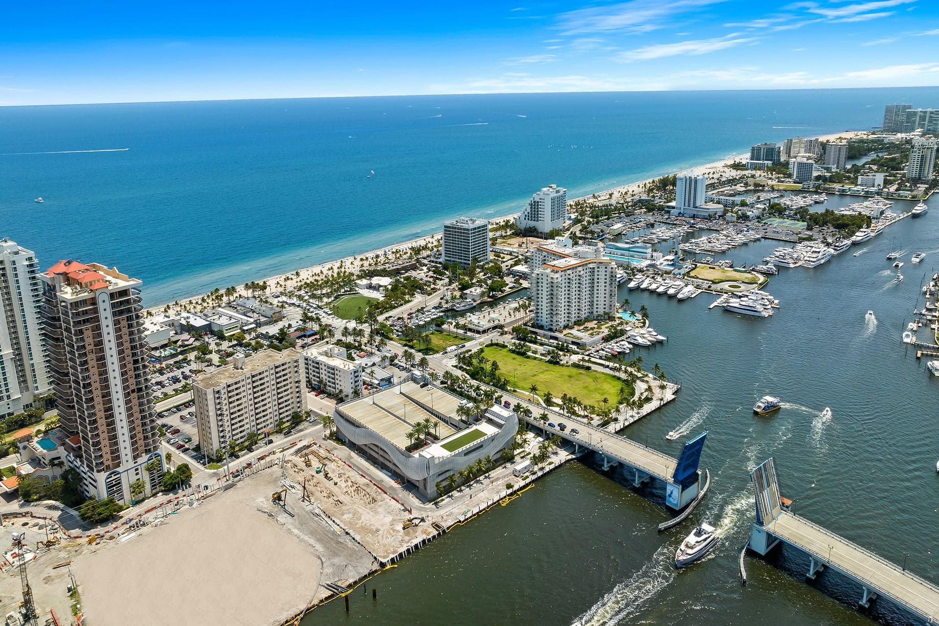 Condominium in Fort Lauderdale — photo 32 of 38