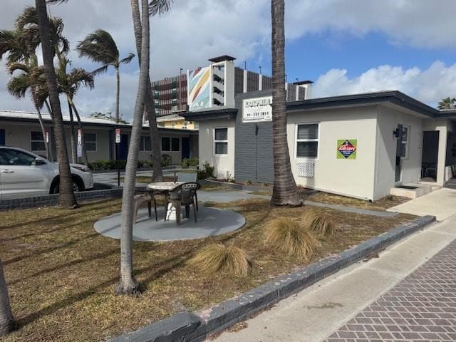 315 Mckinley Street, Hollywood, FL 33019 — photo 7 of 7