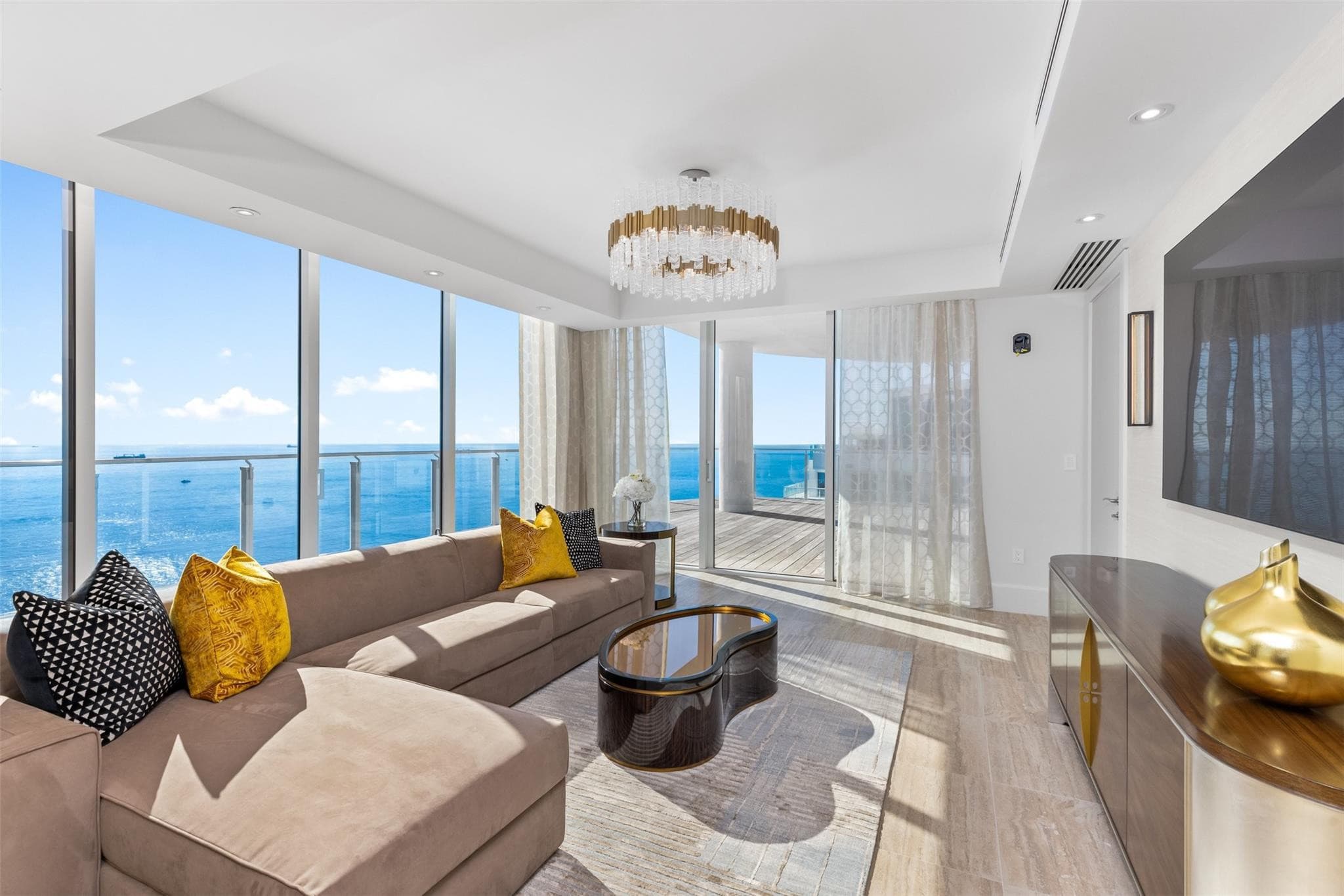 525 N Fort Lauderdale Beach Boulevard 2201, Fort Lauderdale, FL 33304 — photo 22 of 51