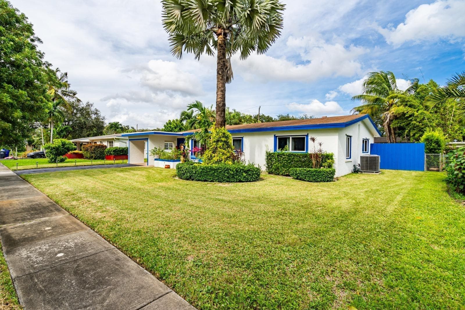 315 S 57th Avenue, Hollywood, FL 33023 — photo 13 of 19