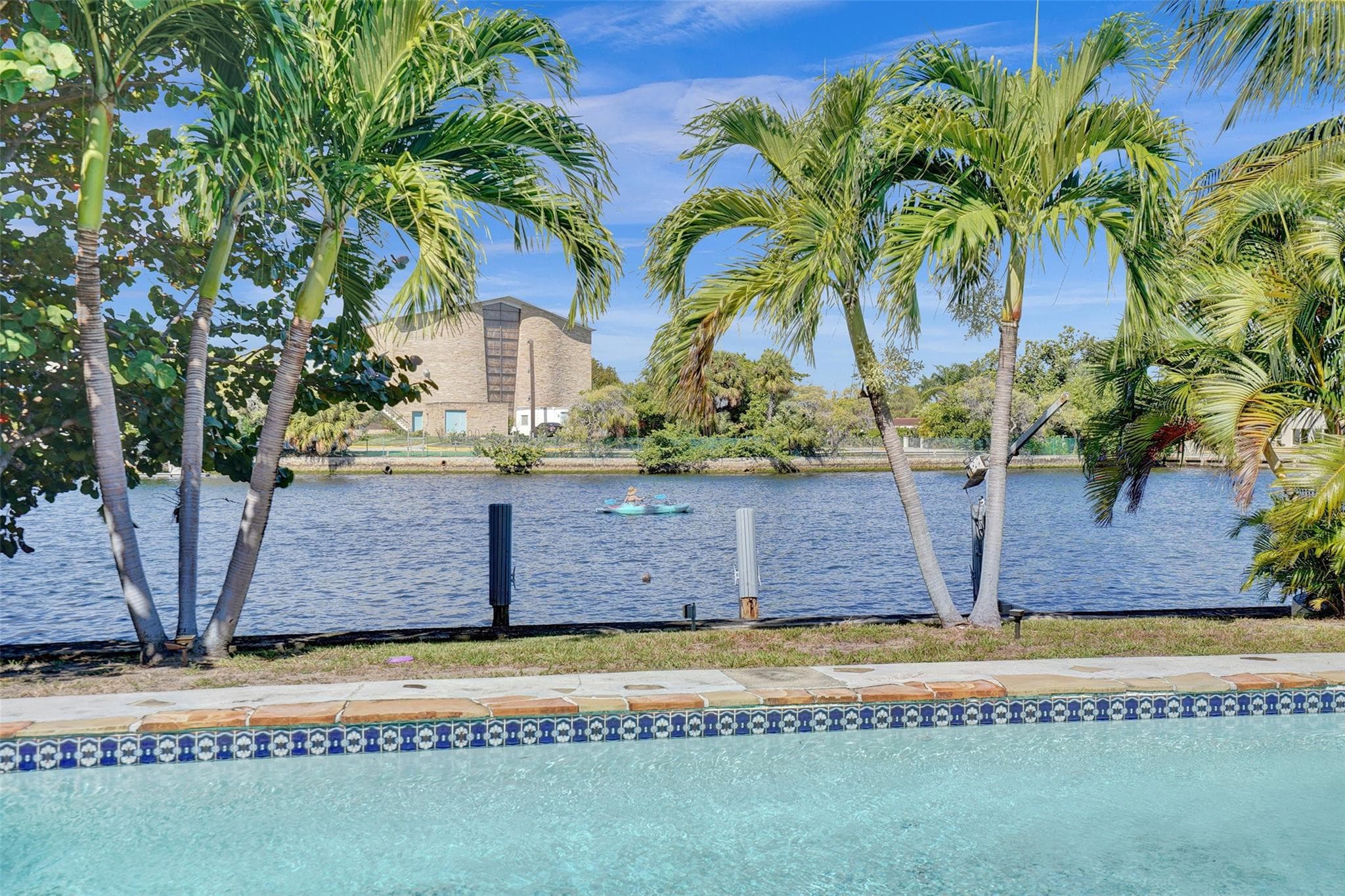 1325 Middle River Drive, Fort Lauderdale, FL 33304 — photo 3 of 41