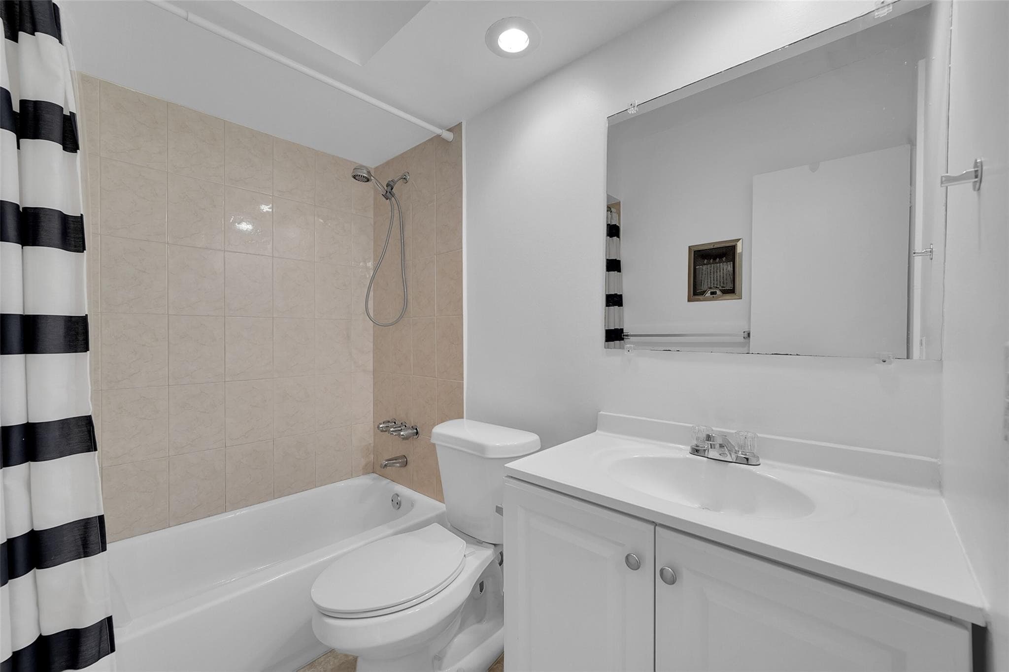 300 Golden Isles Drive 206, Hallandale Beach, FL 33009 — photo 7 of 60