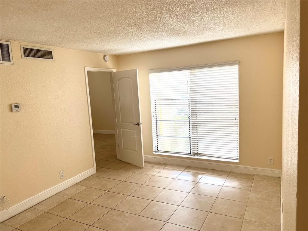 4425 Treehouse Lane A, Tamarac, FL 33319 — photo 5 of 9