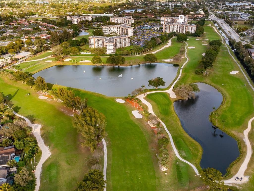 1100 Saint Charles Place 521, Pembroke Pines, FL 33026 — photo 5 of 30