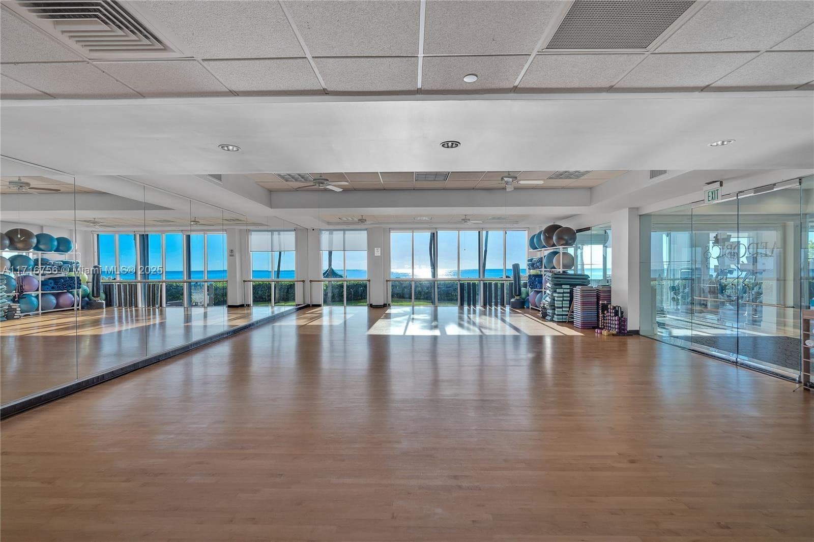 16445 Collins Avenue 1026, Sunny Isles Beach, FL 33160 — photo 18 of 21
