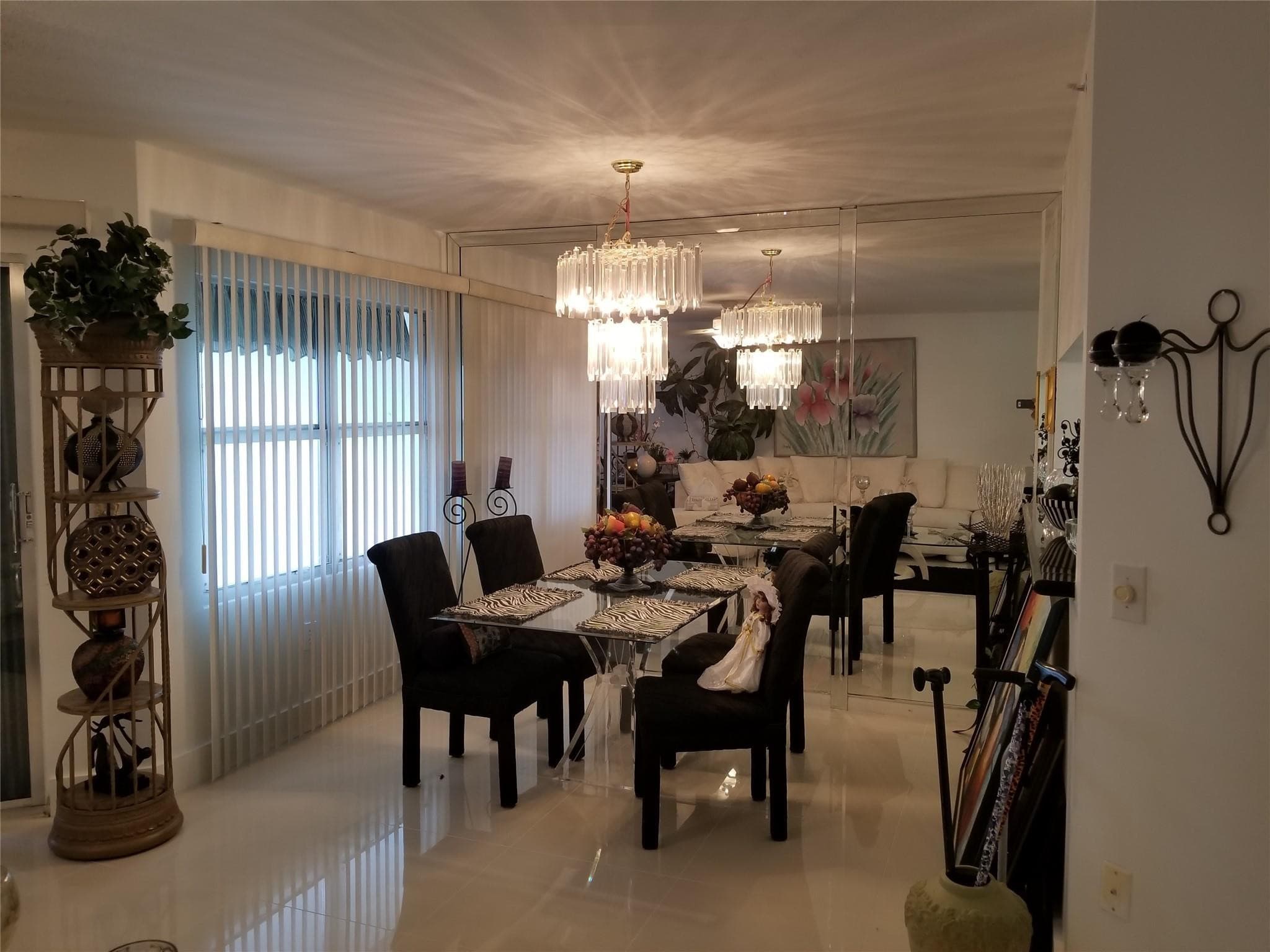 Condominium in Pembroke Pines — photo 2 of 4