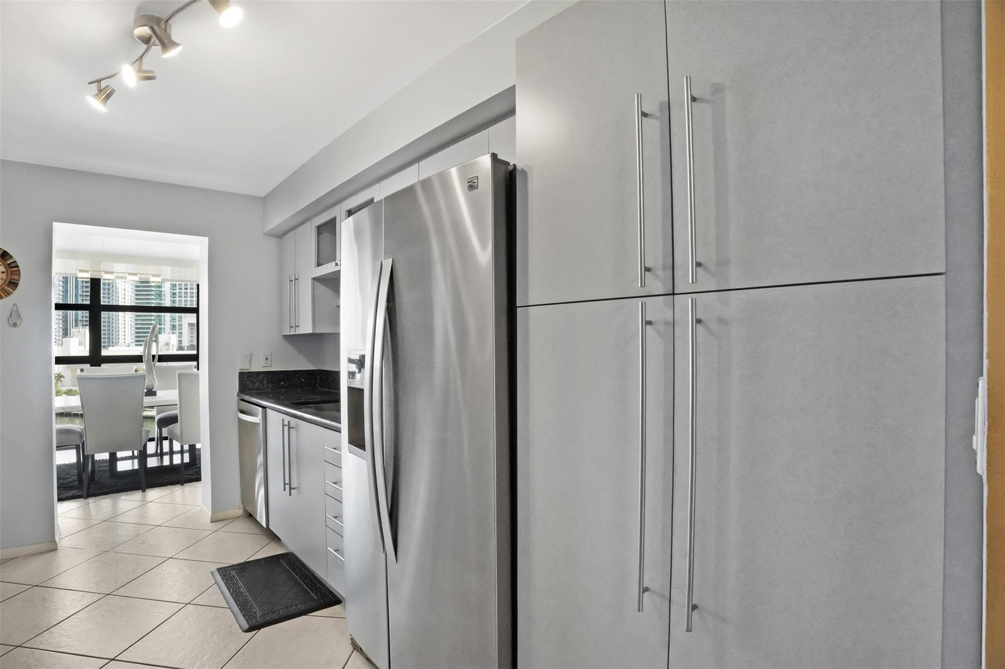 200 Leslie Drive 915, Hallandale Beach, FL 33009 — photo 15 of 37