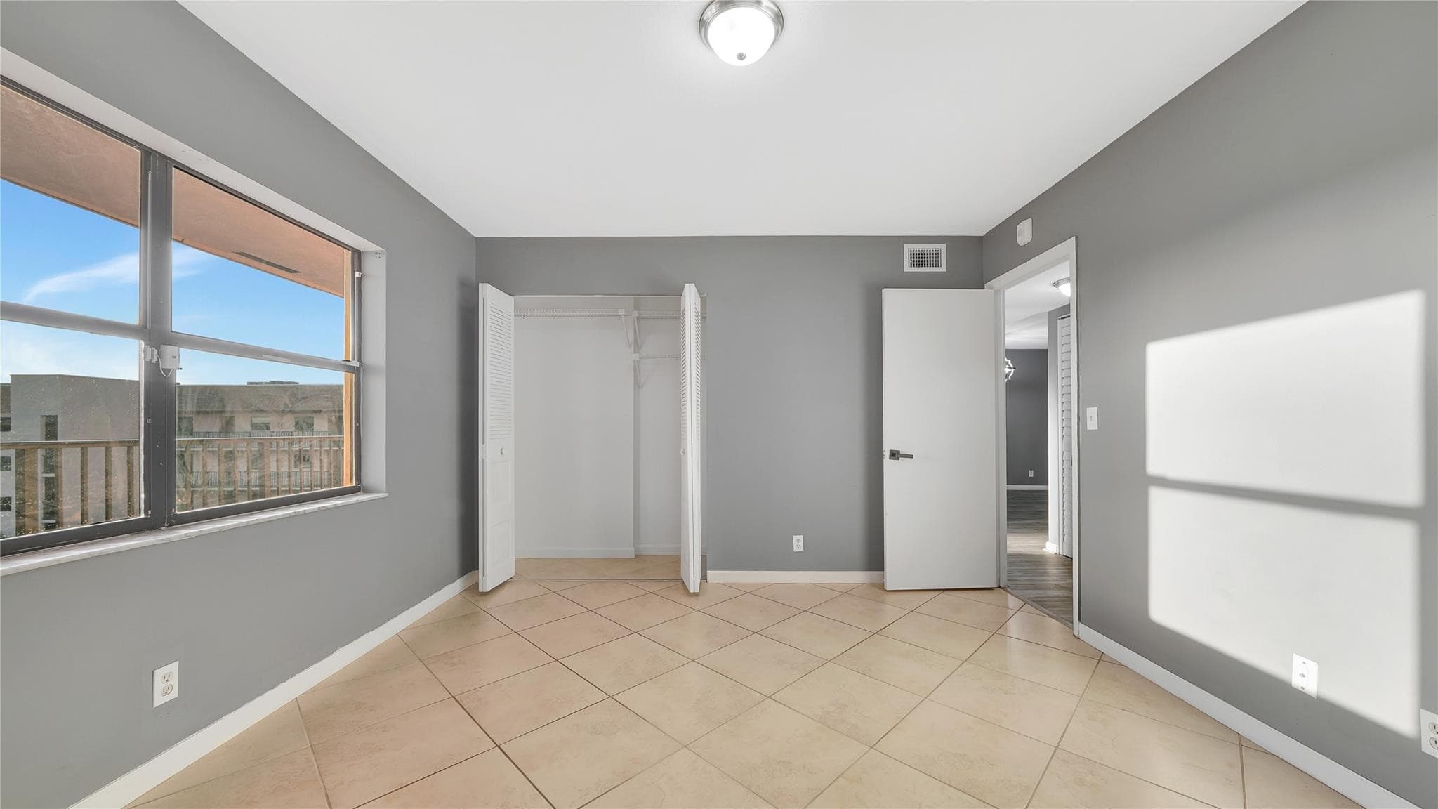 10433 Sunrise Lakes Boulevard 409, Sunrise, FL 33322 — photo 9 of 48