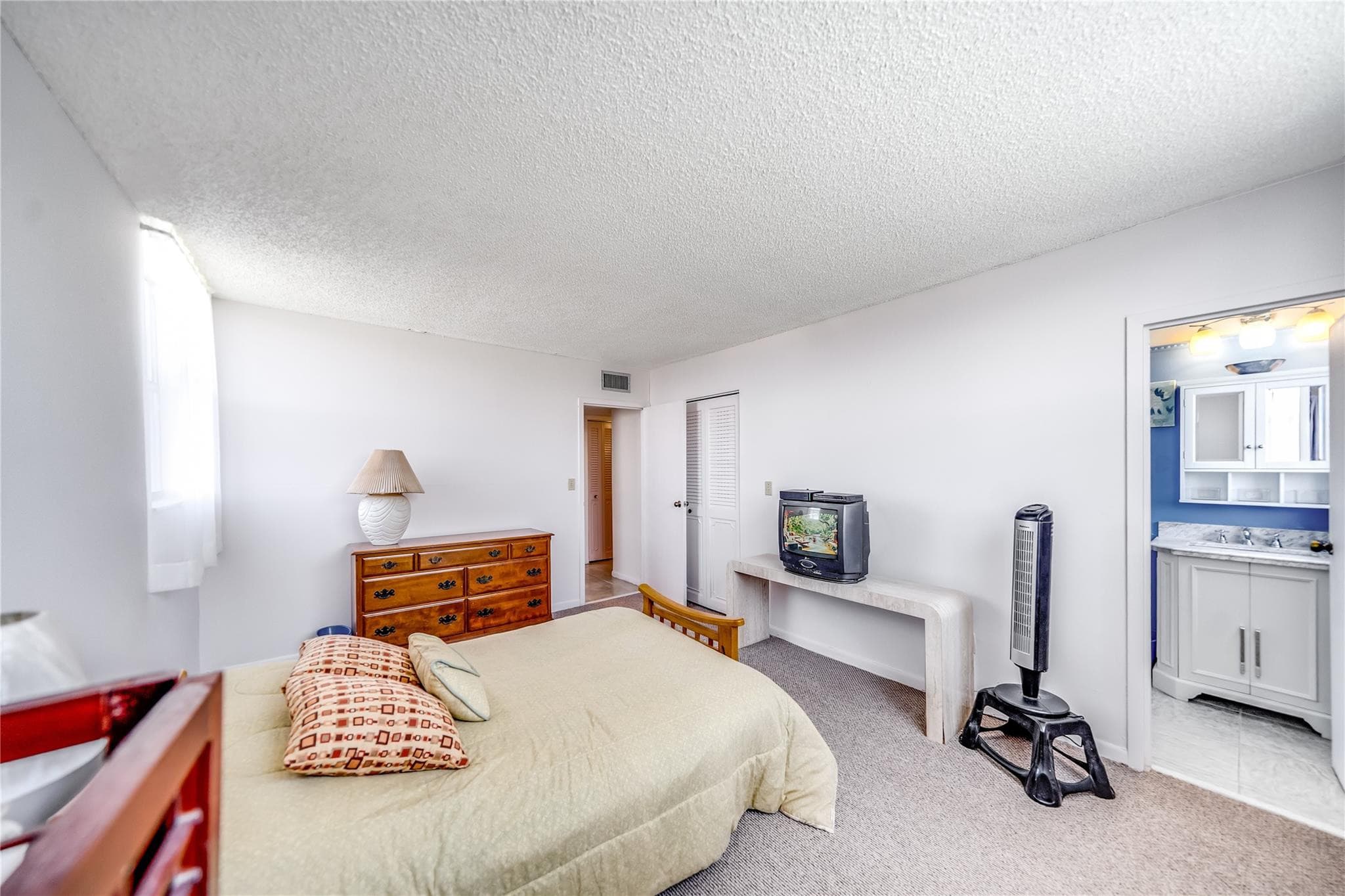 2860 Somerset Drive 404K, Lauderdale Lakes, FL 33311 — photo 12 of 26