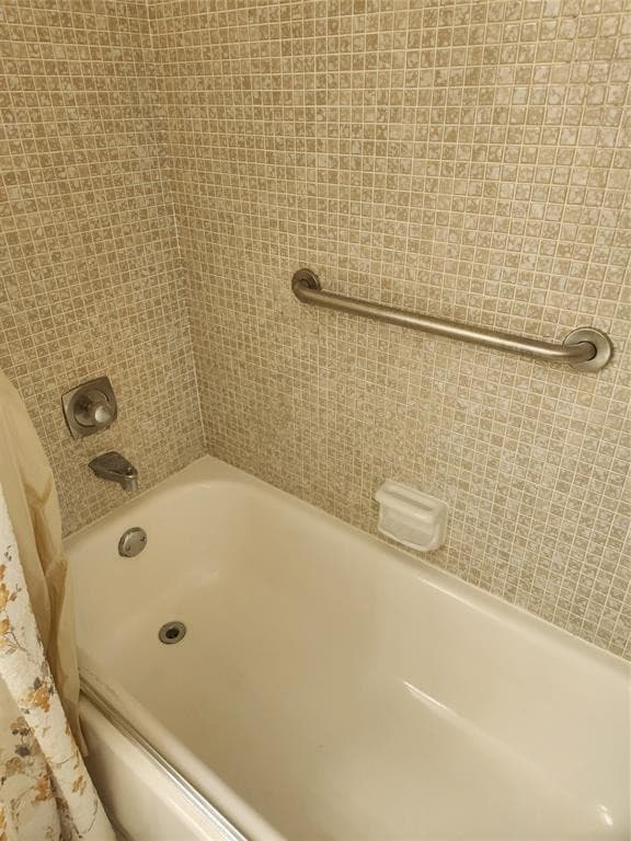 218 Farnham J 218, Deerfield Beach, FL 33442 — photo 12 of 16