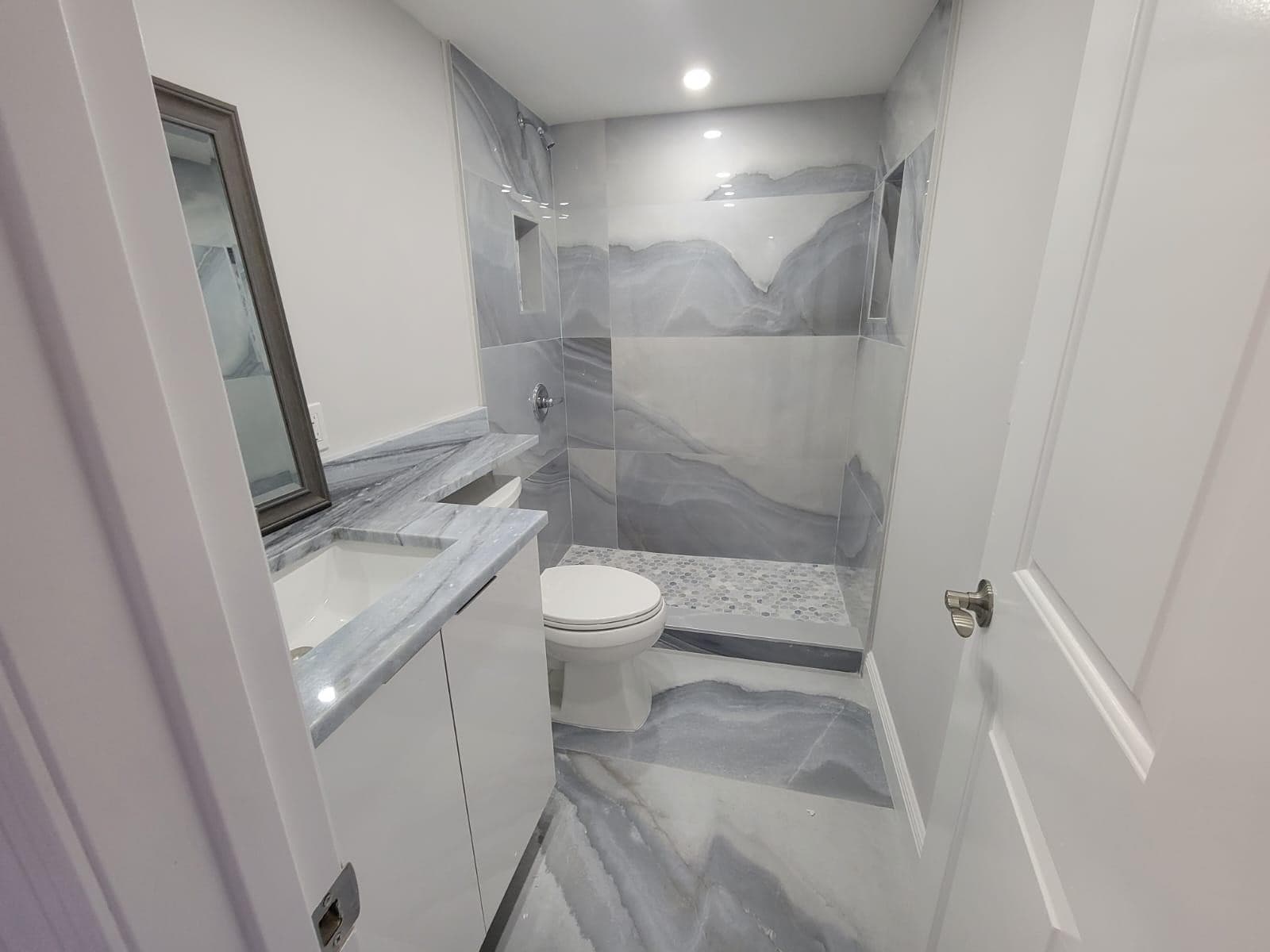200 S Birch Road 1205, Fort Lauderdale, FL 33316 — photo 7 of 10