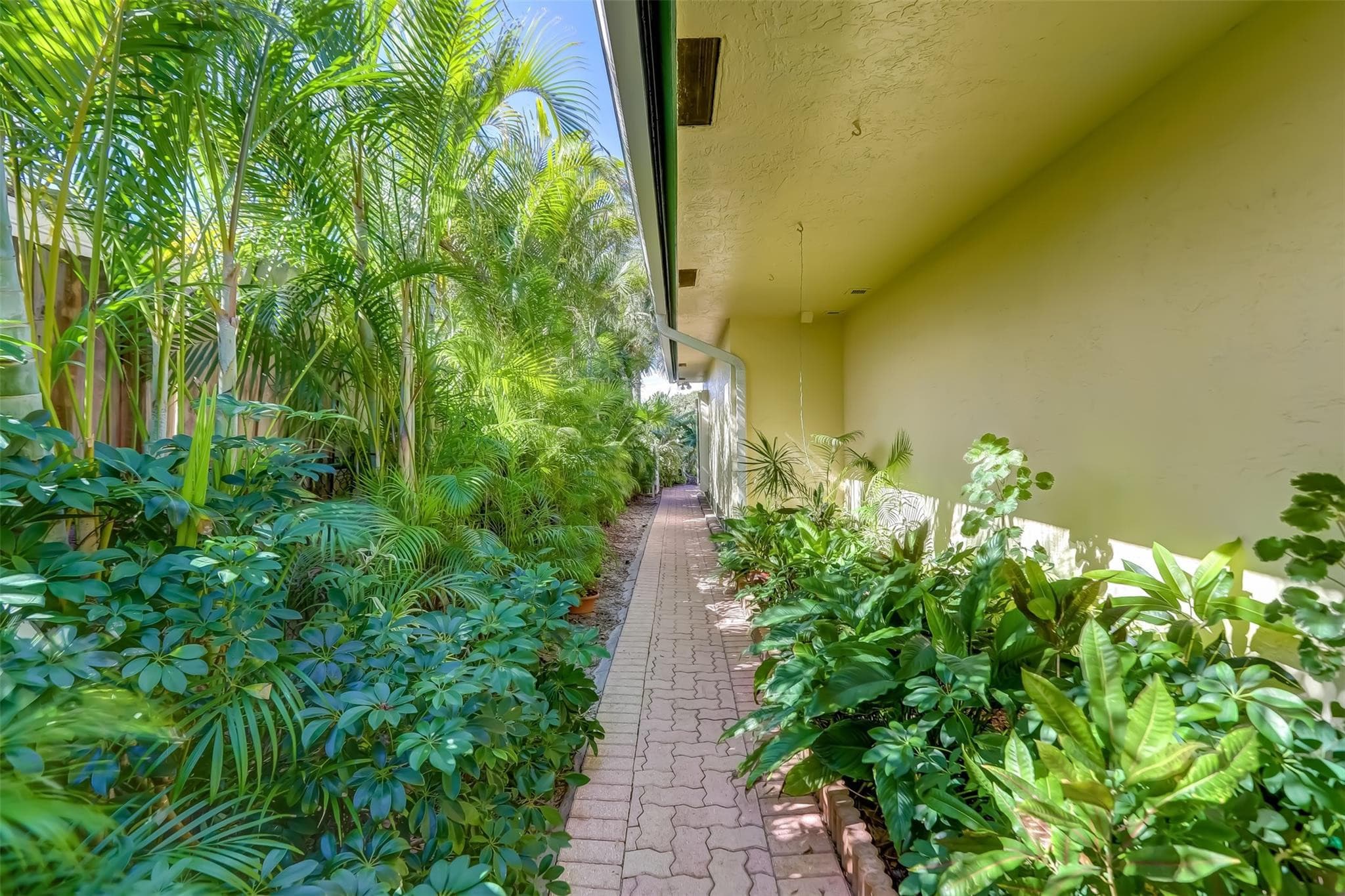 305 S Riverside Drive, Pompano Beach, FL 33062 — photo 59 of 74