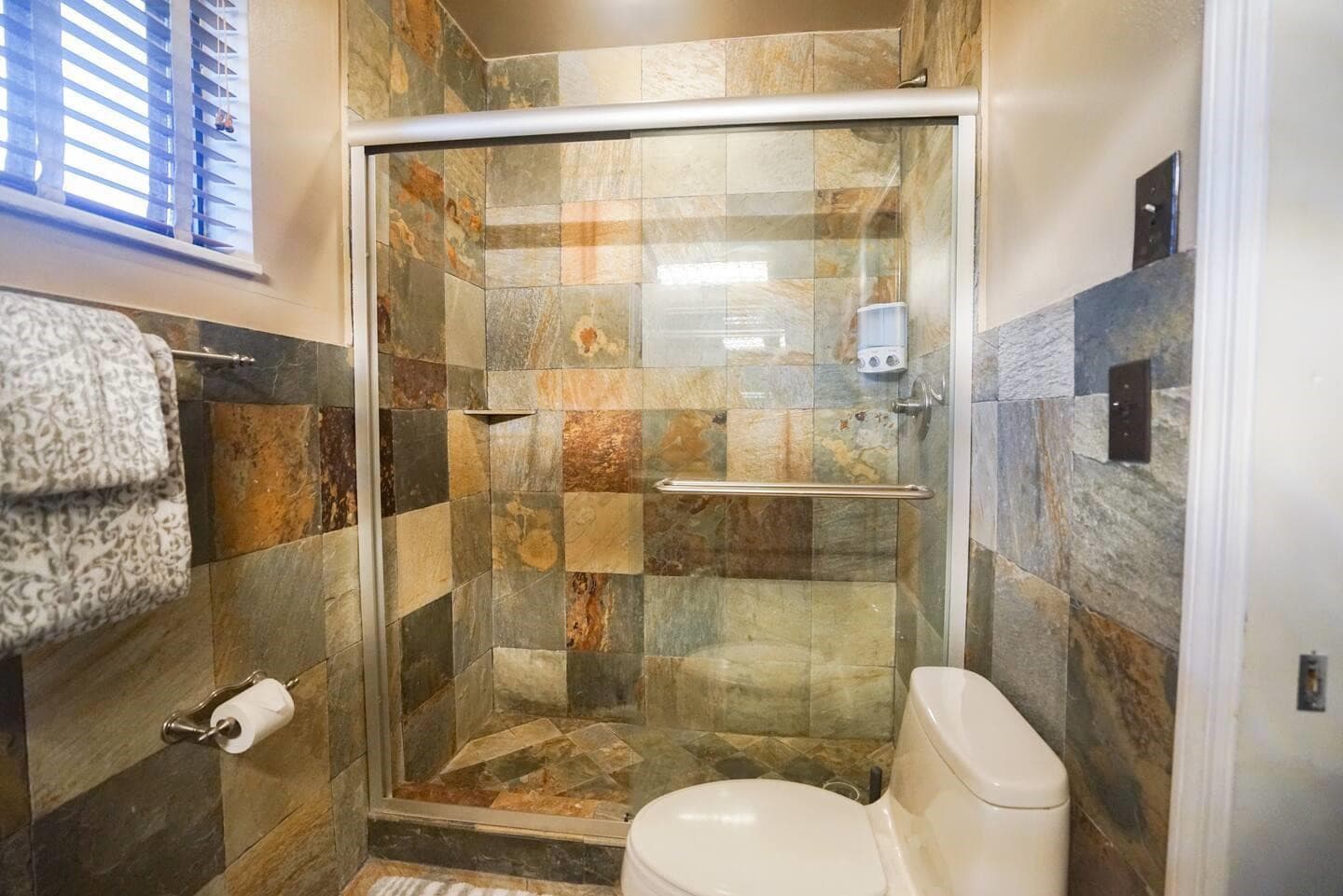 3150 Calle Largo Drive, Hollywood, FL 33021 — photo 13 of 24