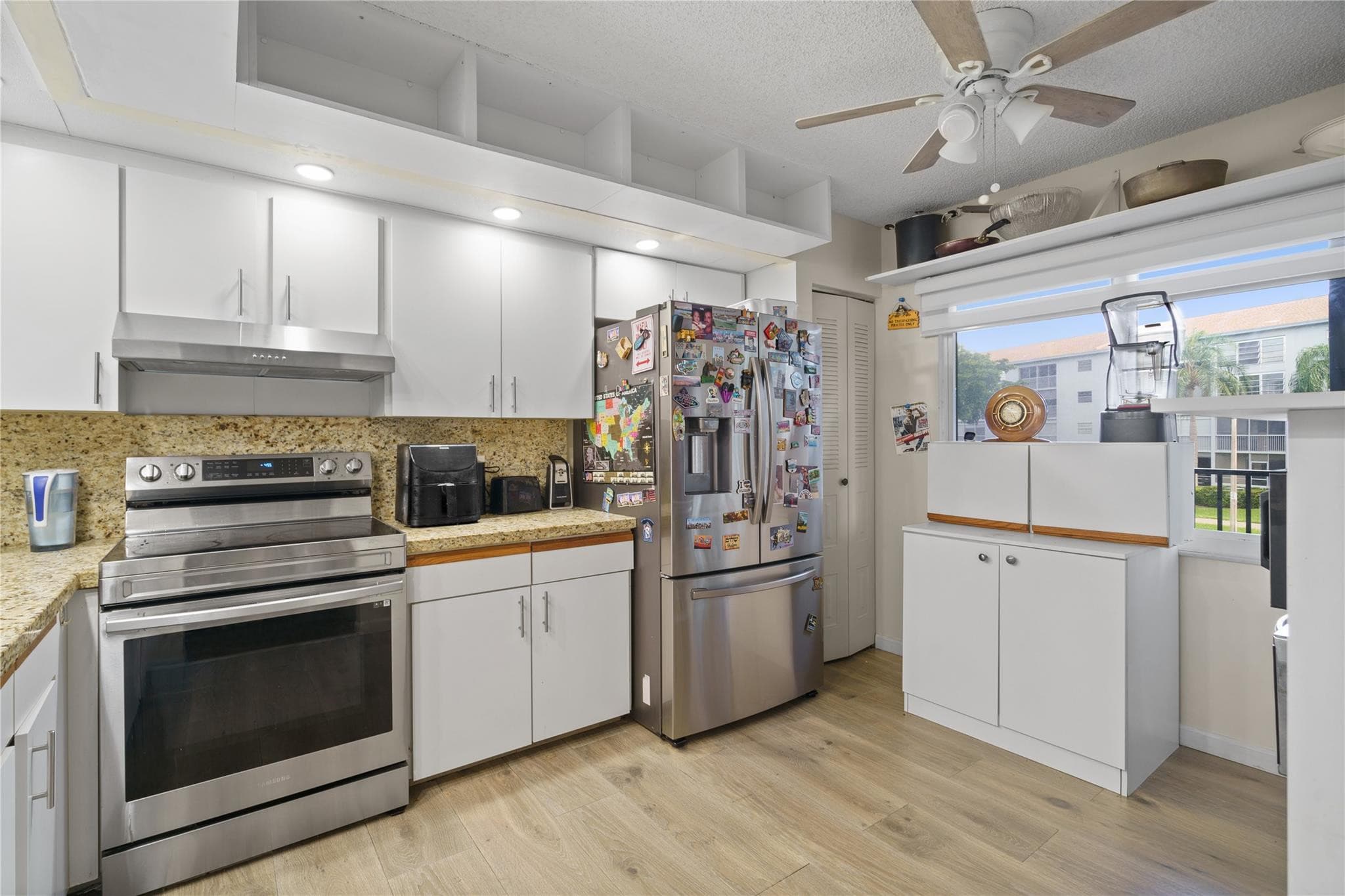 800 SW 125th Way 202, Pembroke Pines, FL 33027 — photo 15 of 38