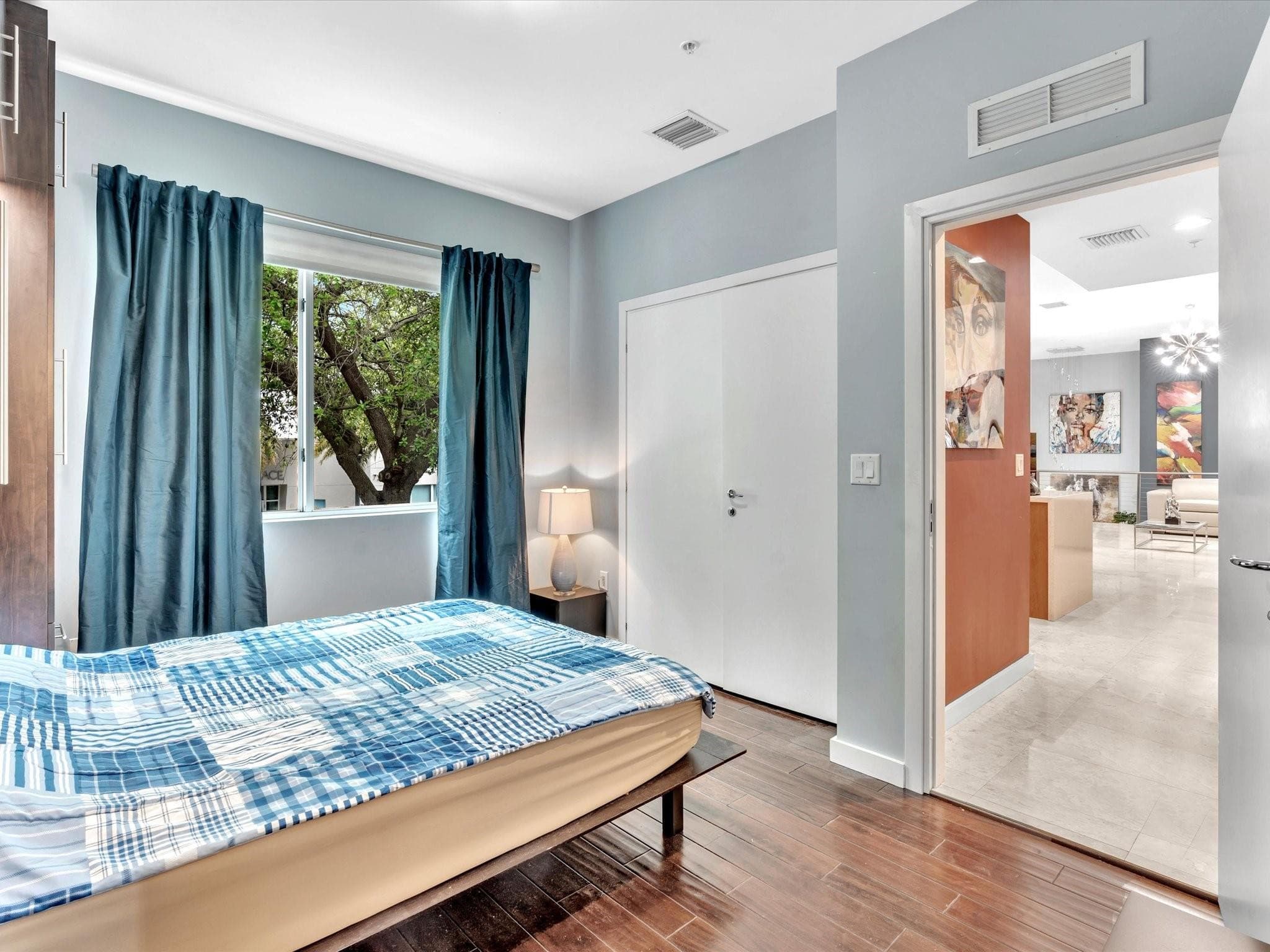 733 NE 4th Avenue 733, Fort Lauderdale, FL 33304 — photo 36 of 65