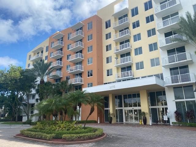 2775 NE 187th Street 523, Aventura, FL 33180 — photo 1 of 28