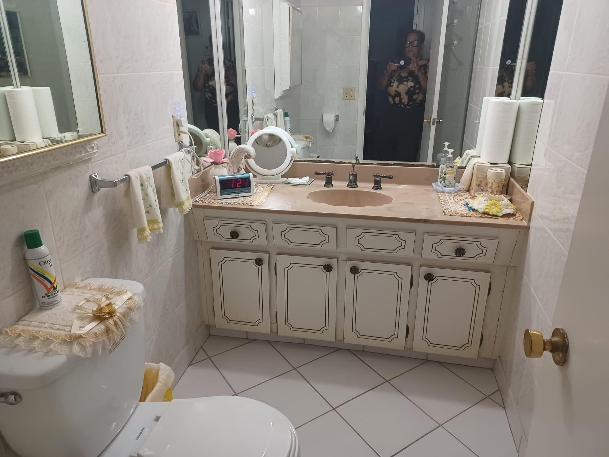 Condominium in Lauderdale Lakes — photo 1 of 9