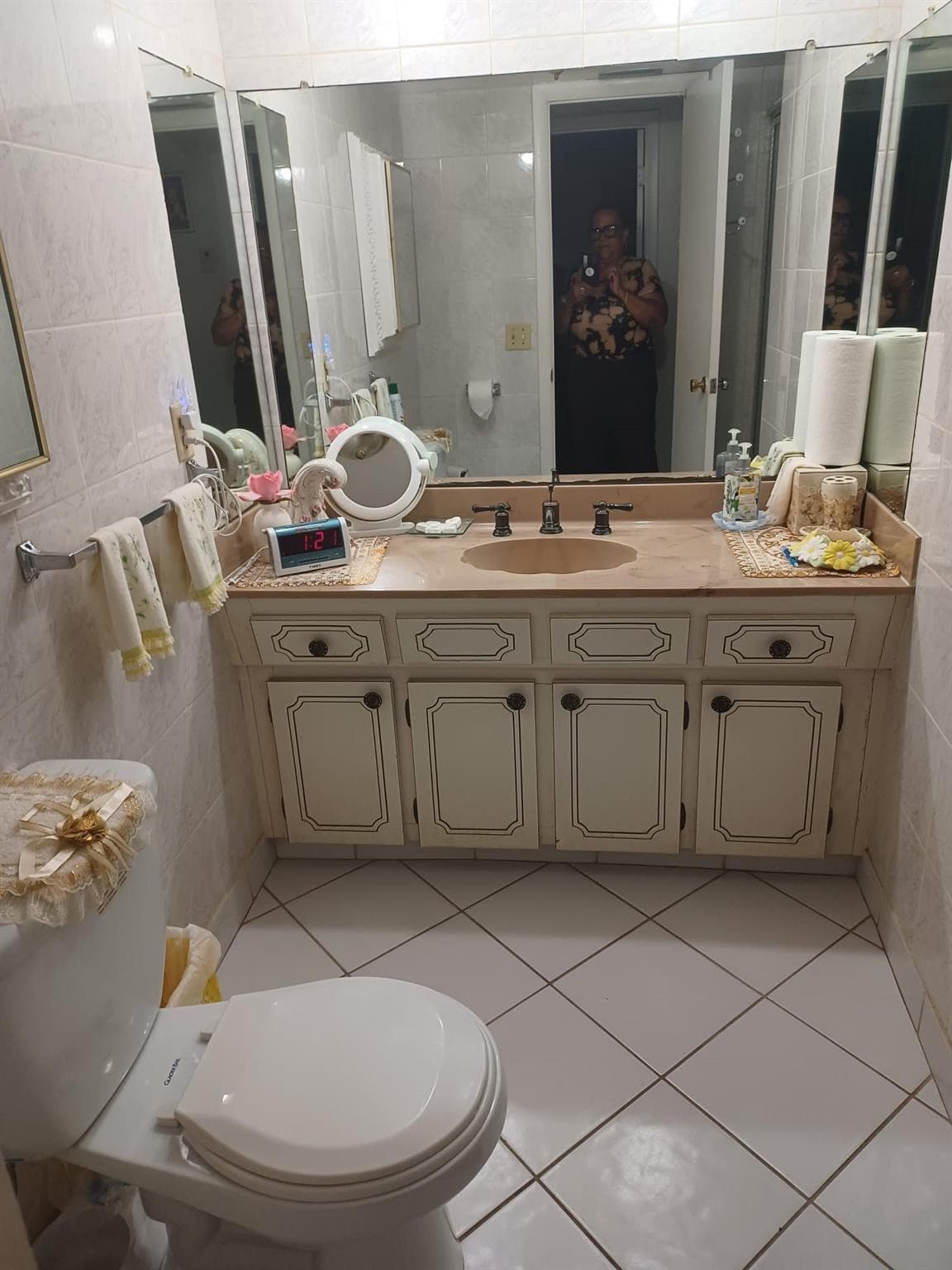 Condominium in Lauderdale Lakes — photo 7 of 9