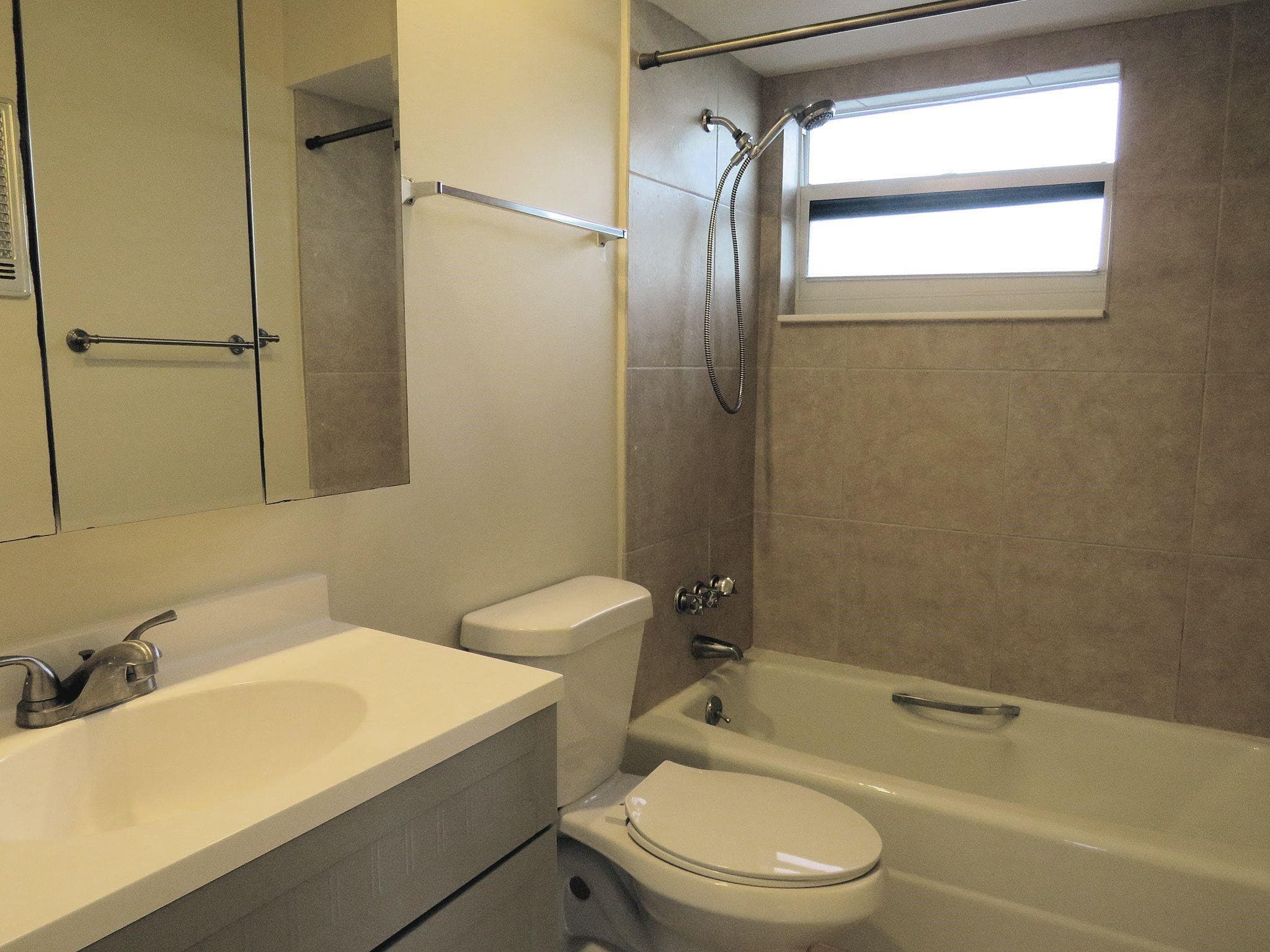 1500 S Ocean Boulevard 102, Lauderdale-By-The-Sea, FL 33062 — photo 7 of 12