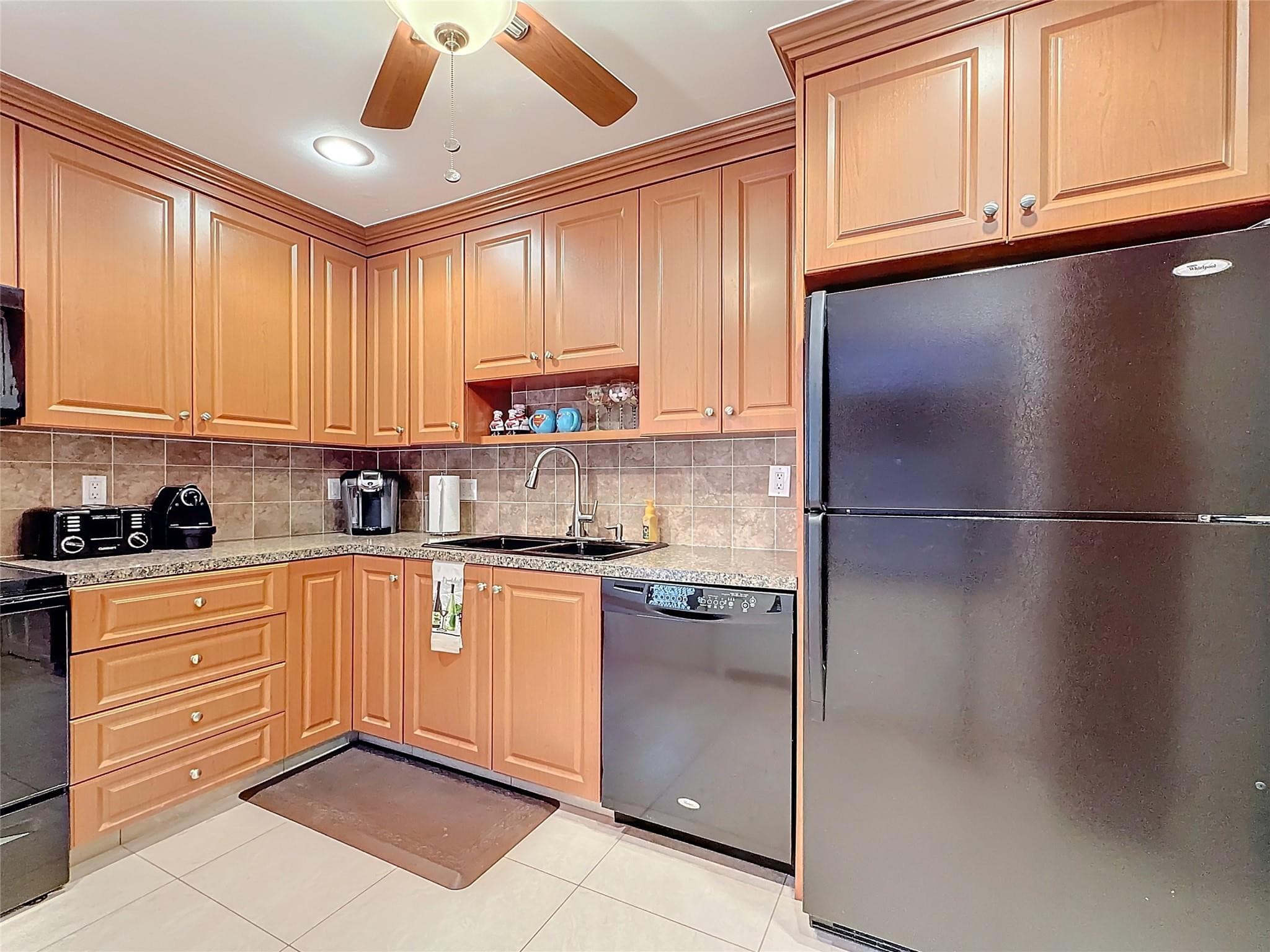 4270 NW 40th Street 208, Lauderdale Lakes, FL 33319 — photo 11 of 61